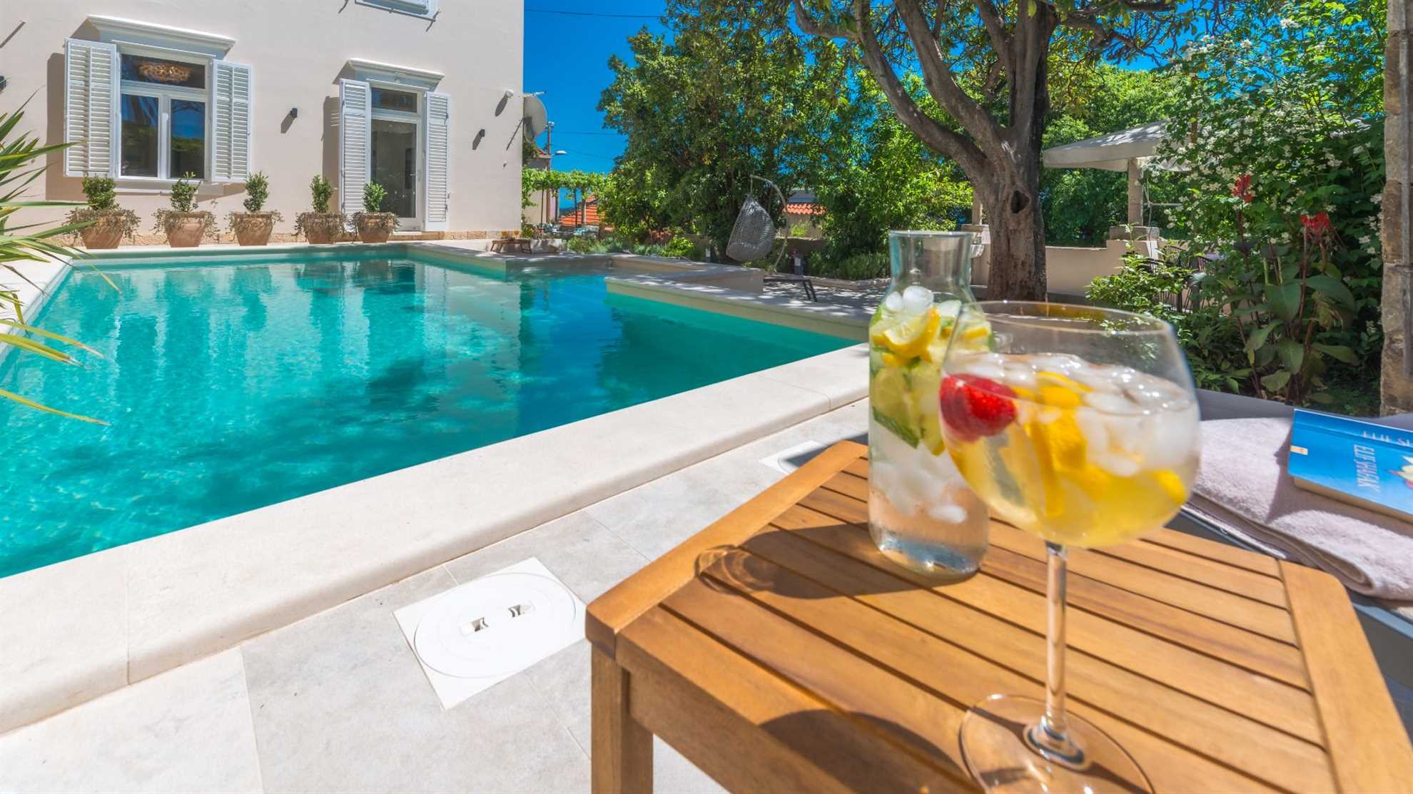 Villa Flores Garden I Private Pool