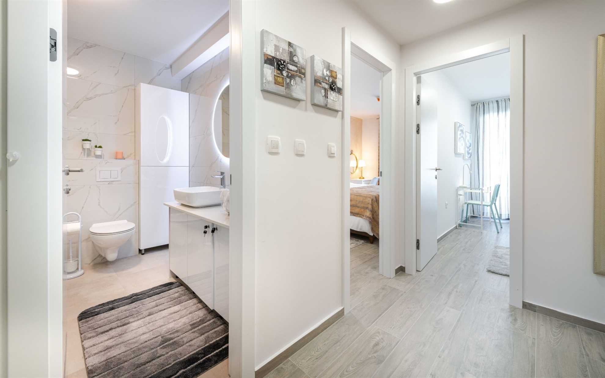 Apartment Gold