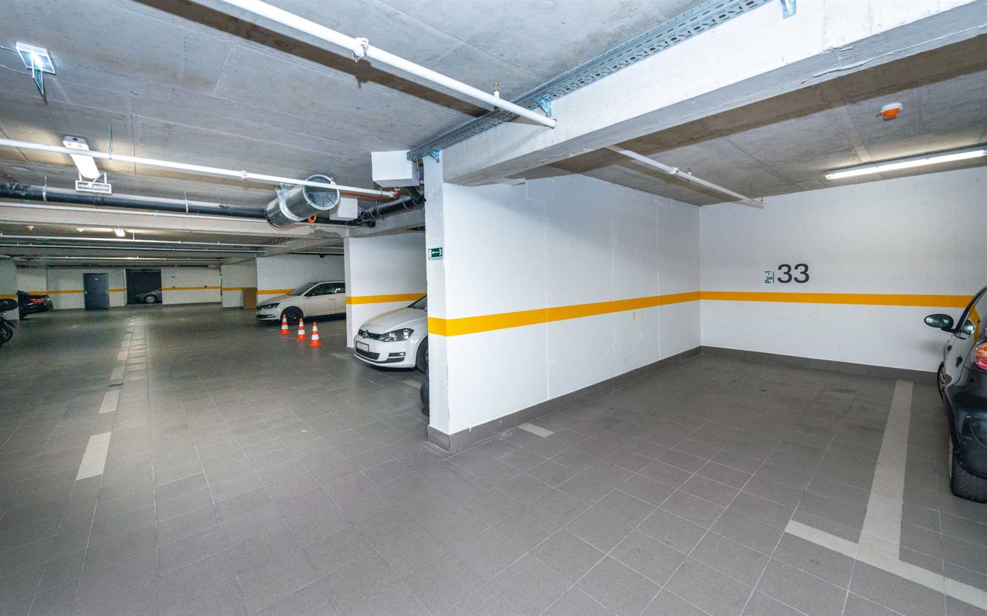 Apartment Gold