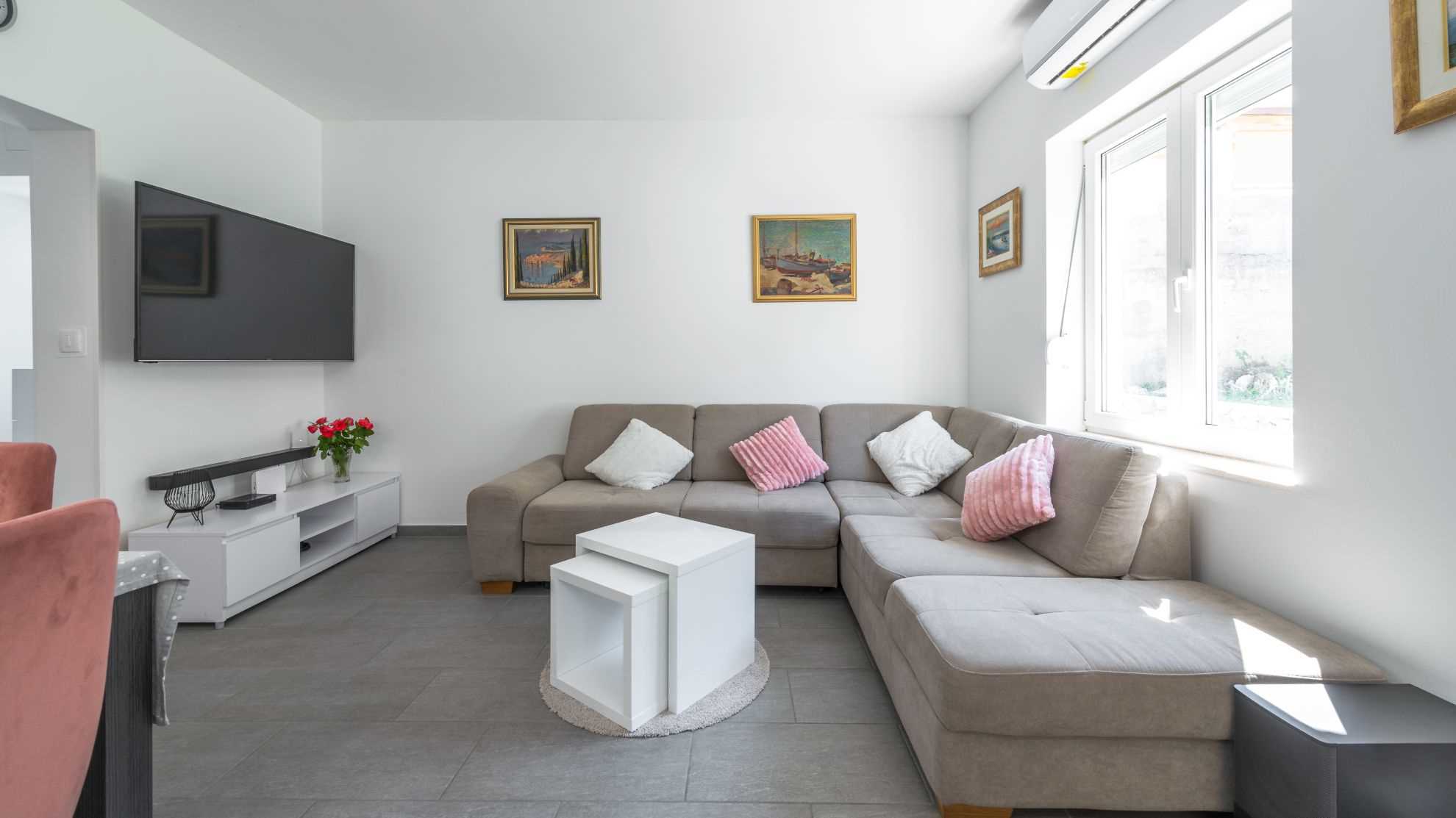 Ana & Mia Apartment