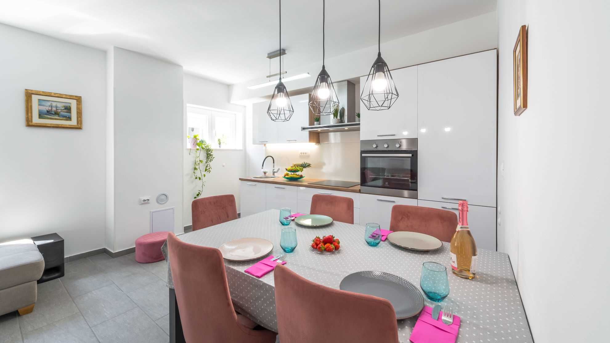 Ana & Mia Apartment