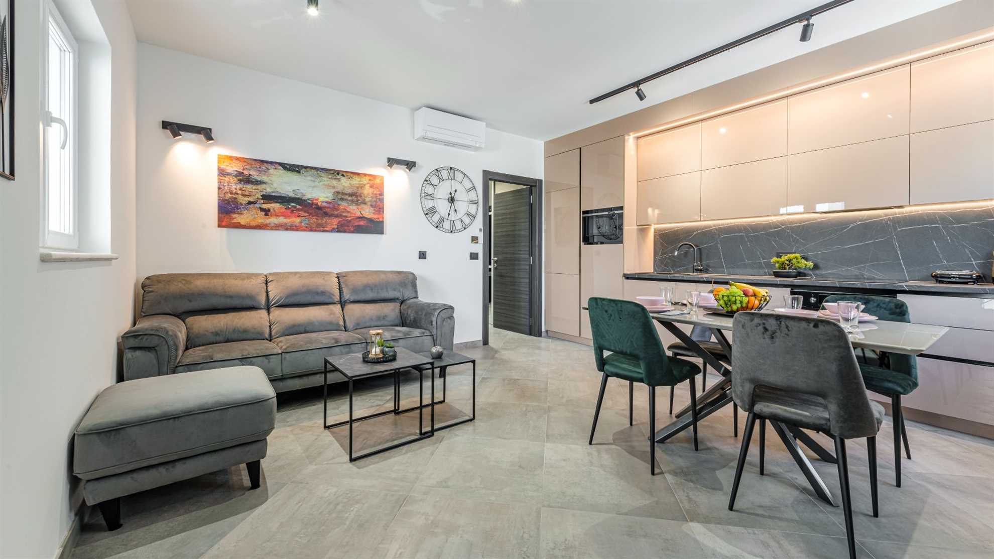 Sunset Premium Residence 1