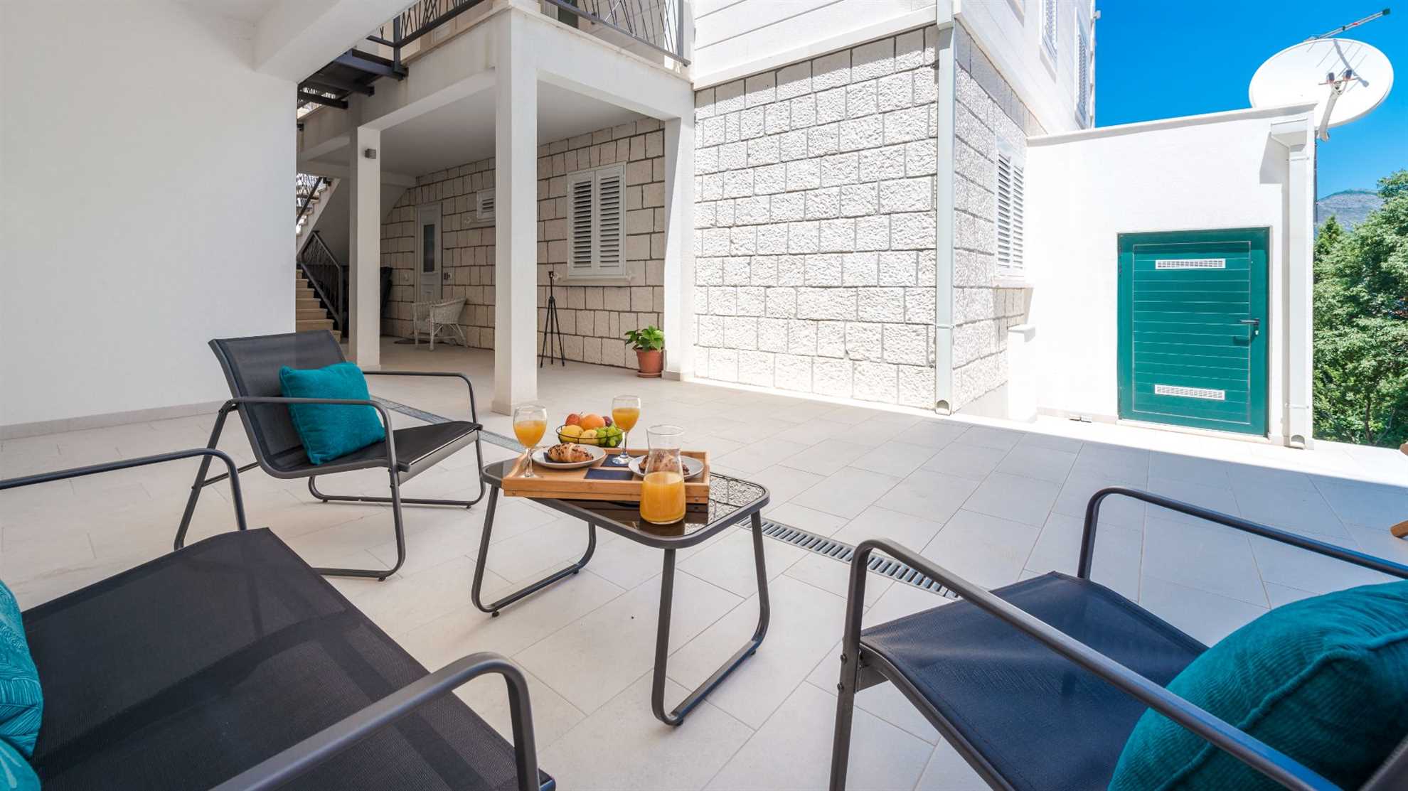 Sunset Premium Residence 2