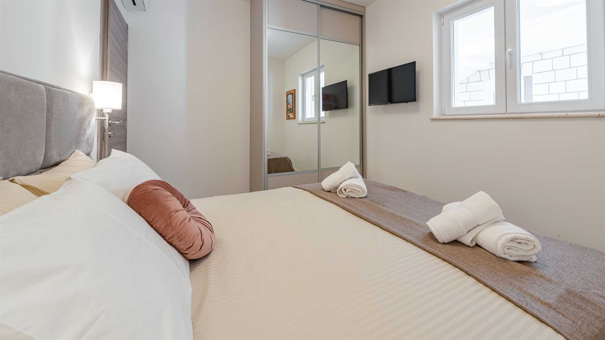 Sunset Premium Residence 3