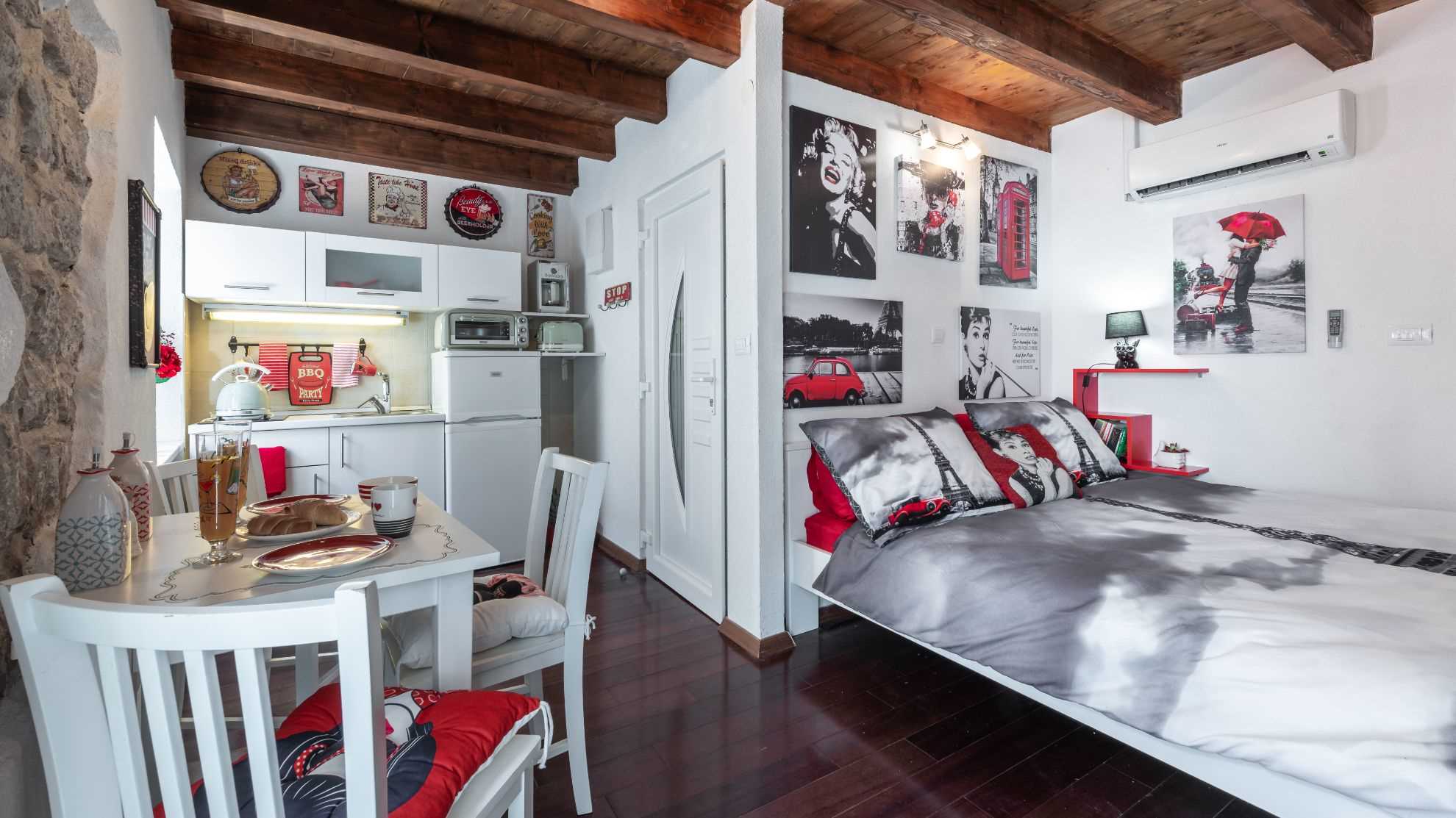 Apartment Tango
