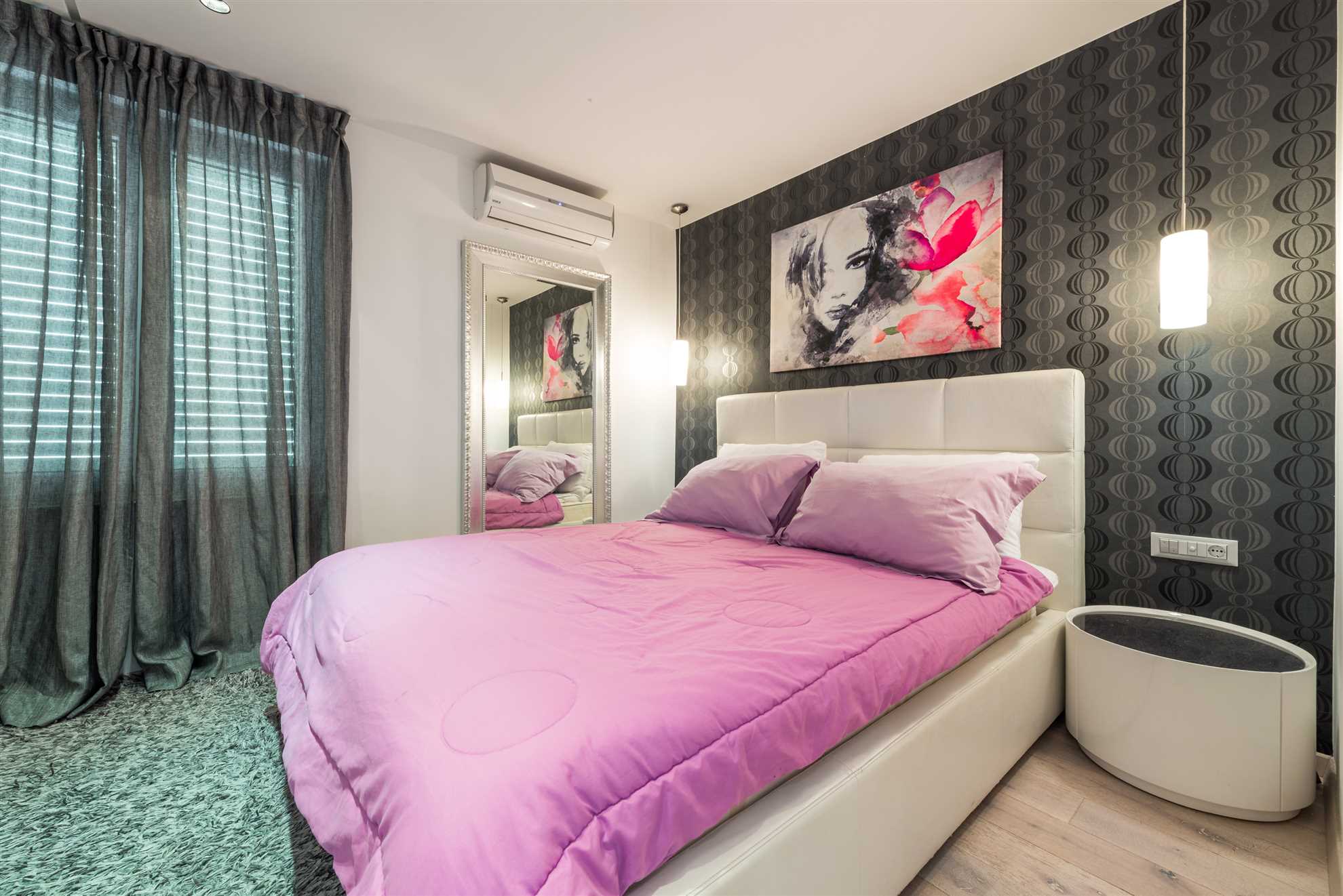 Apartment Violet