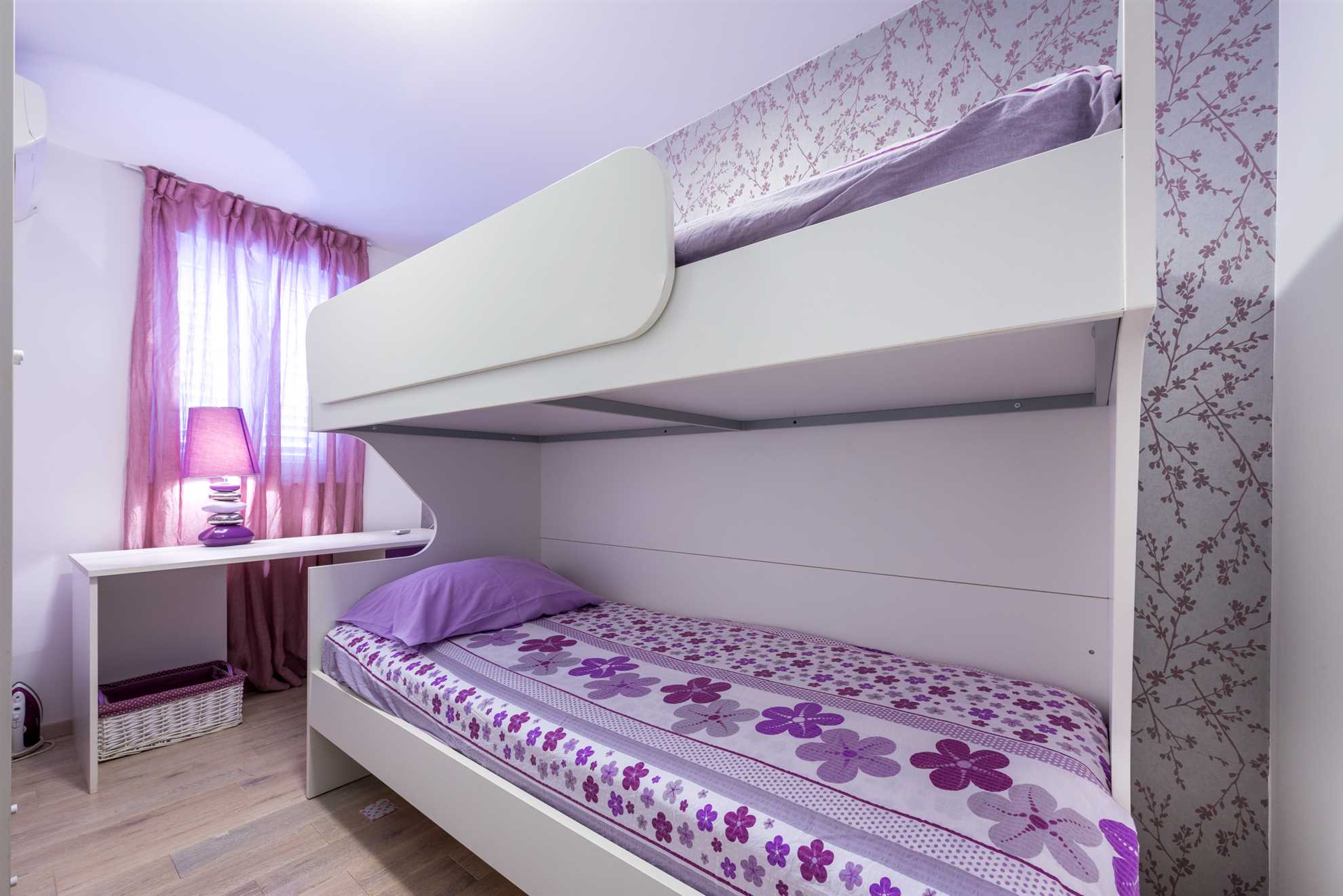 Apartment Violet