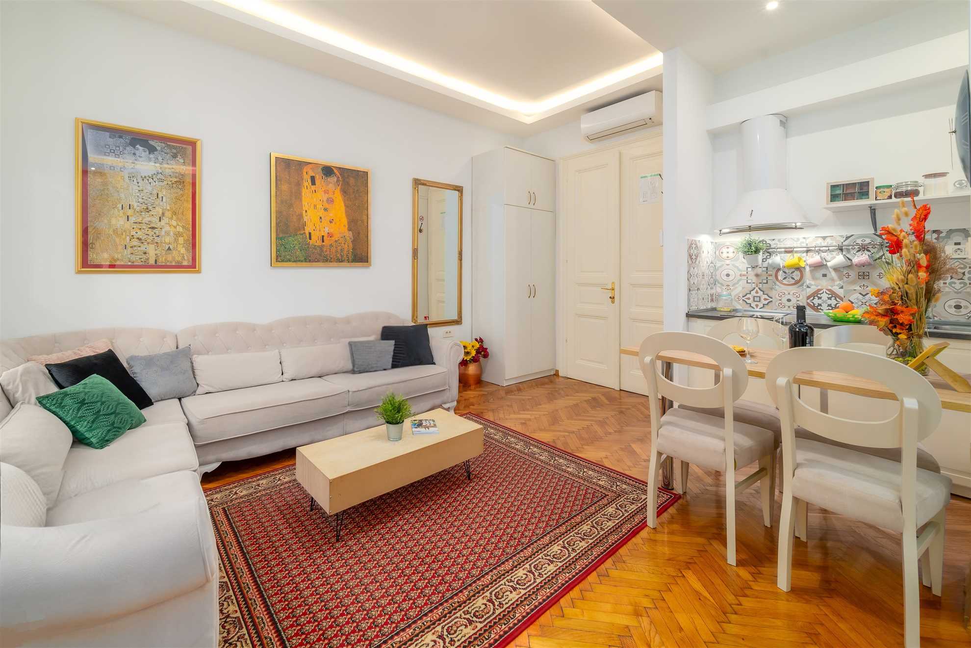 Aurelia Antik S1 ZAGREB