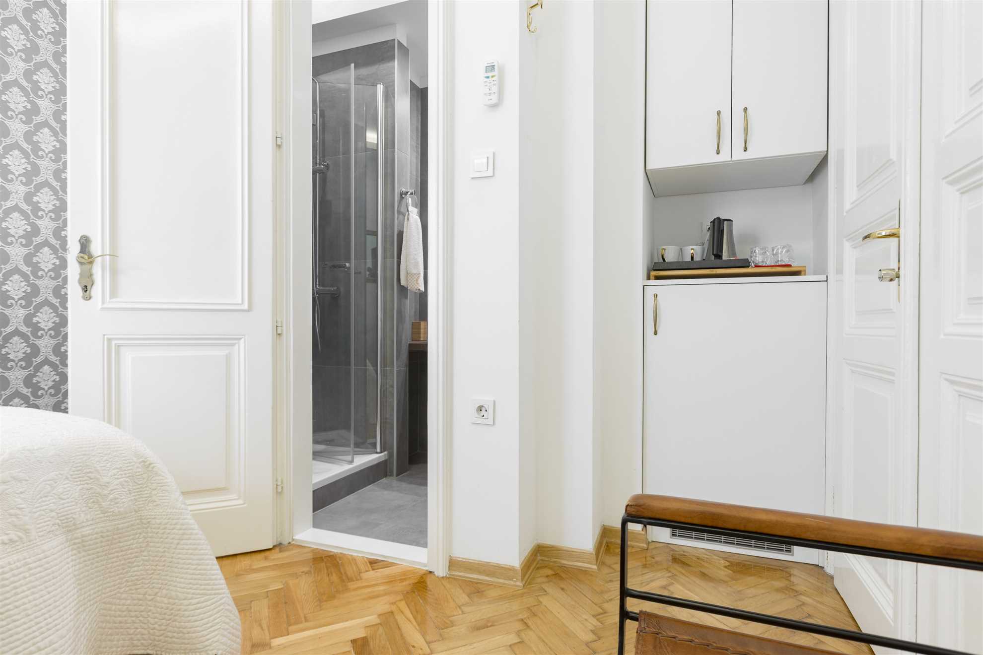 Aurelia Antik R2 ZAGREB