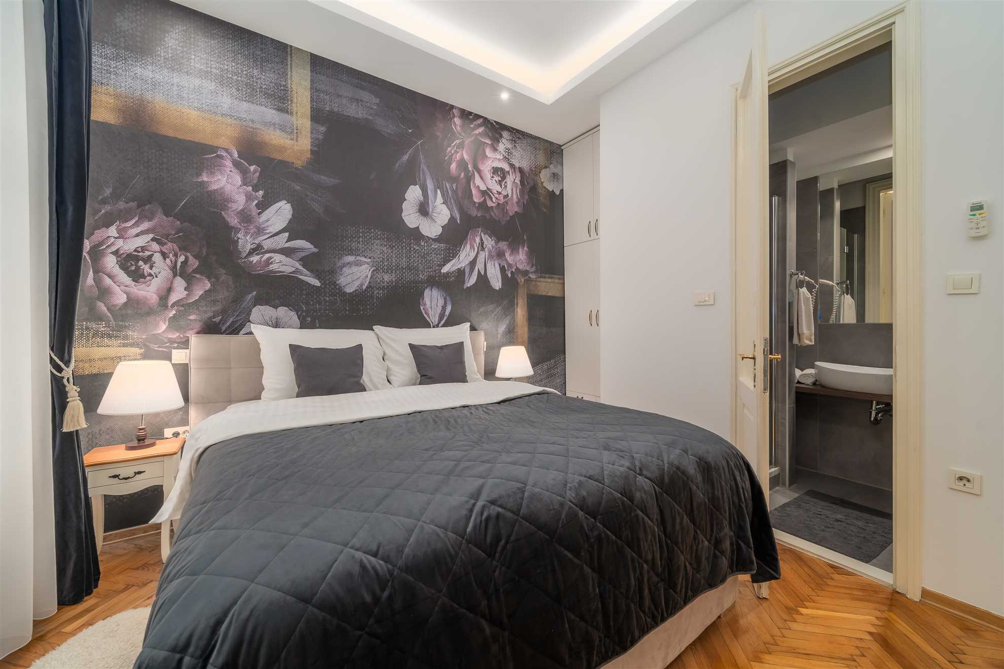 Aurelia Antik R2 ZAGREB