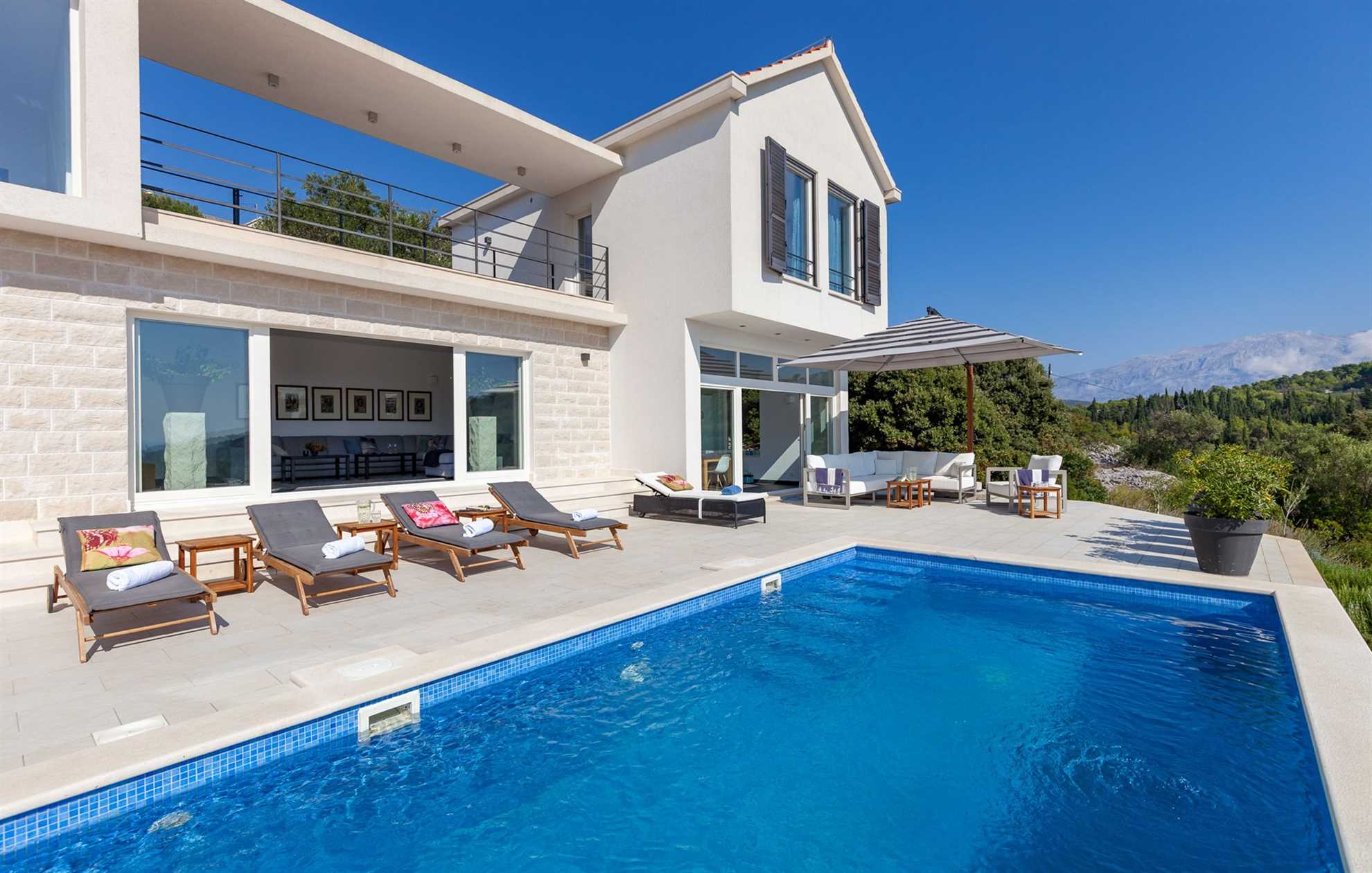 Villa Andora, Modern Villa in Selca
