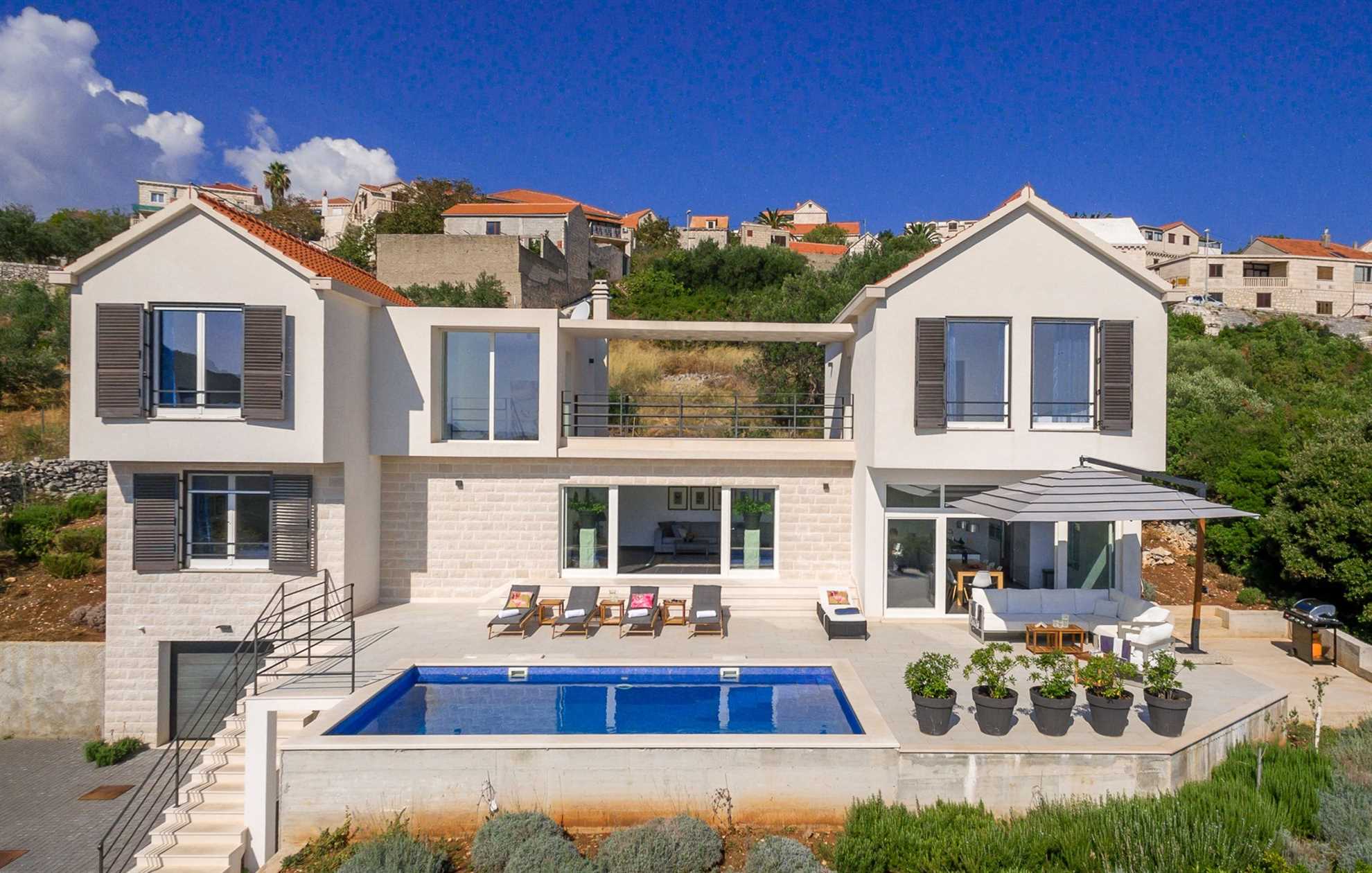 Villa Andora, Modern Villa in Selca
