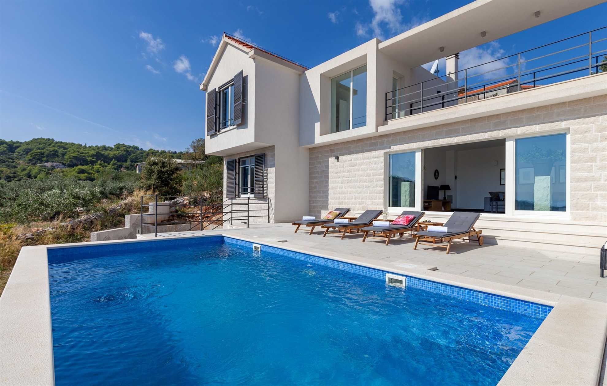 Villa Andora, Modern Villa in Selca