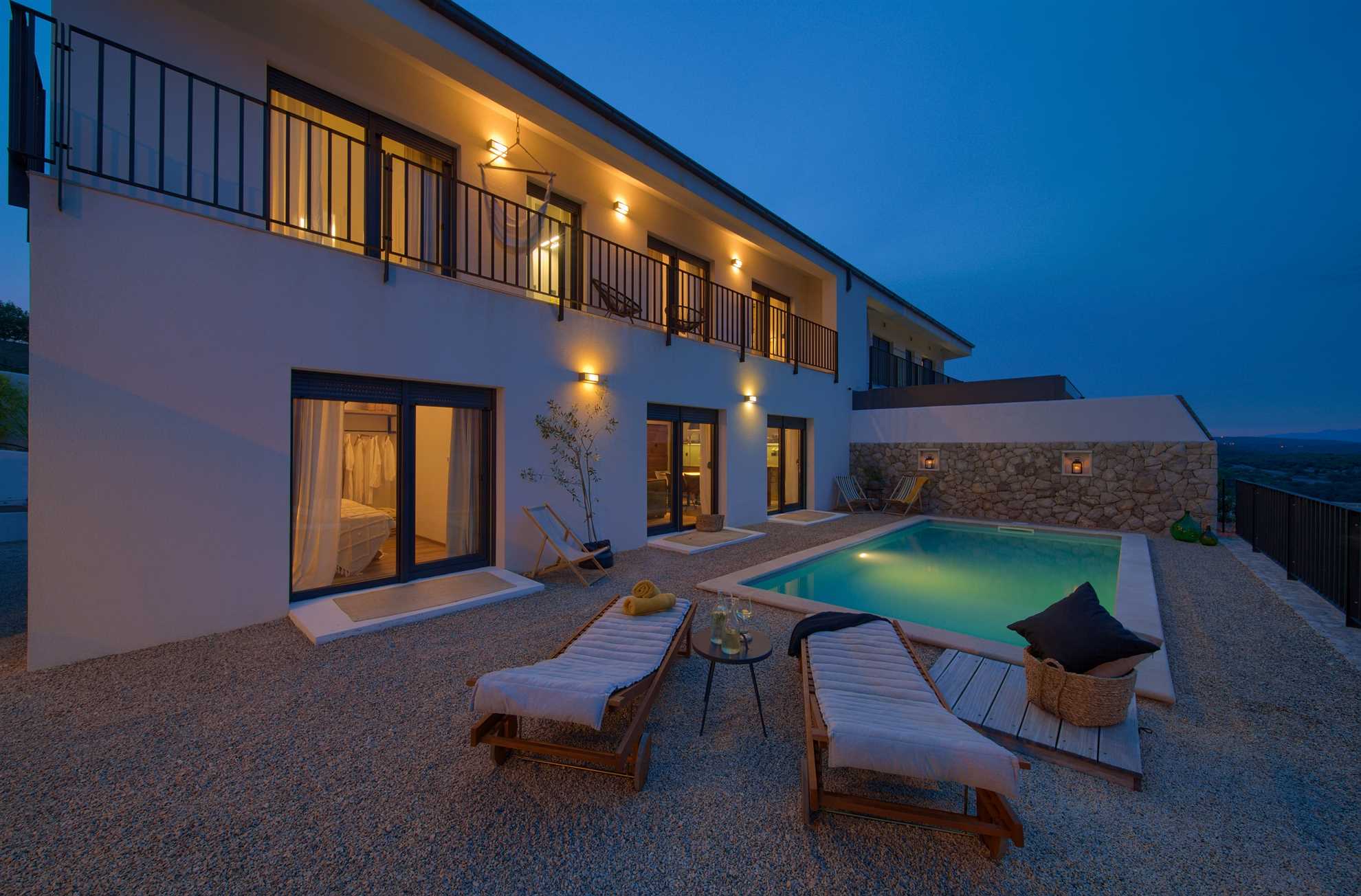 Villa Kucha 26b z bazenom in s čudovitim pogledom na morje