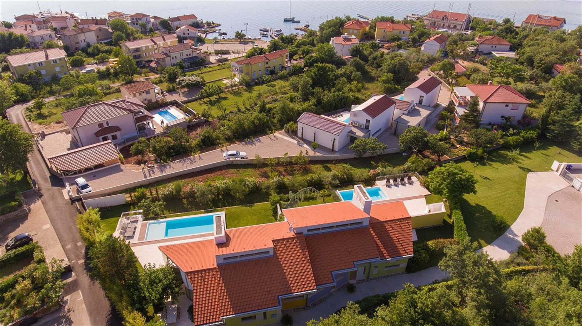 Ekskluzivna in moderna vila Casa Vidmar z bazenom