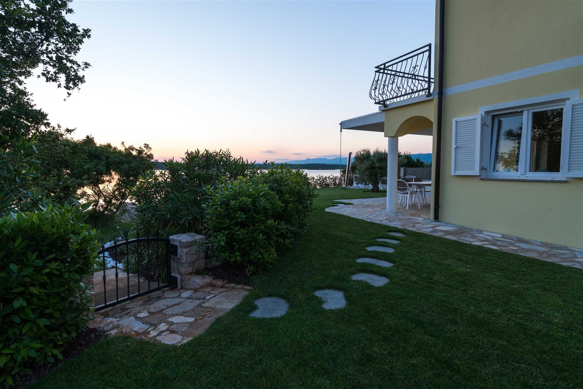 Seafront Villa Claudia with a panoramic Seaview and a swimming pool