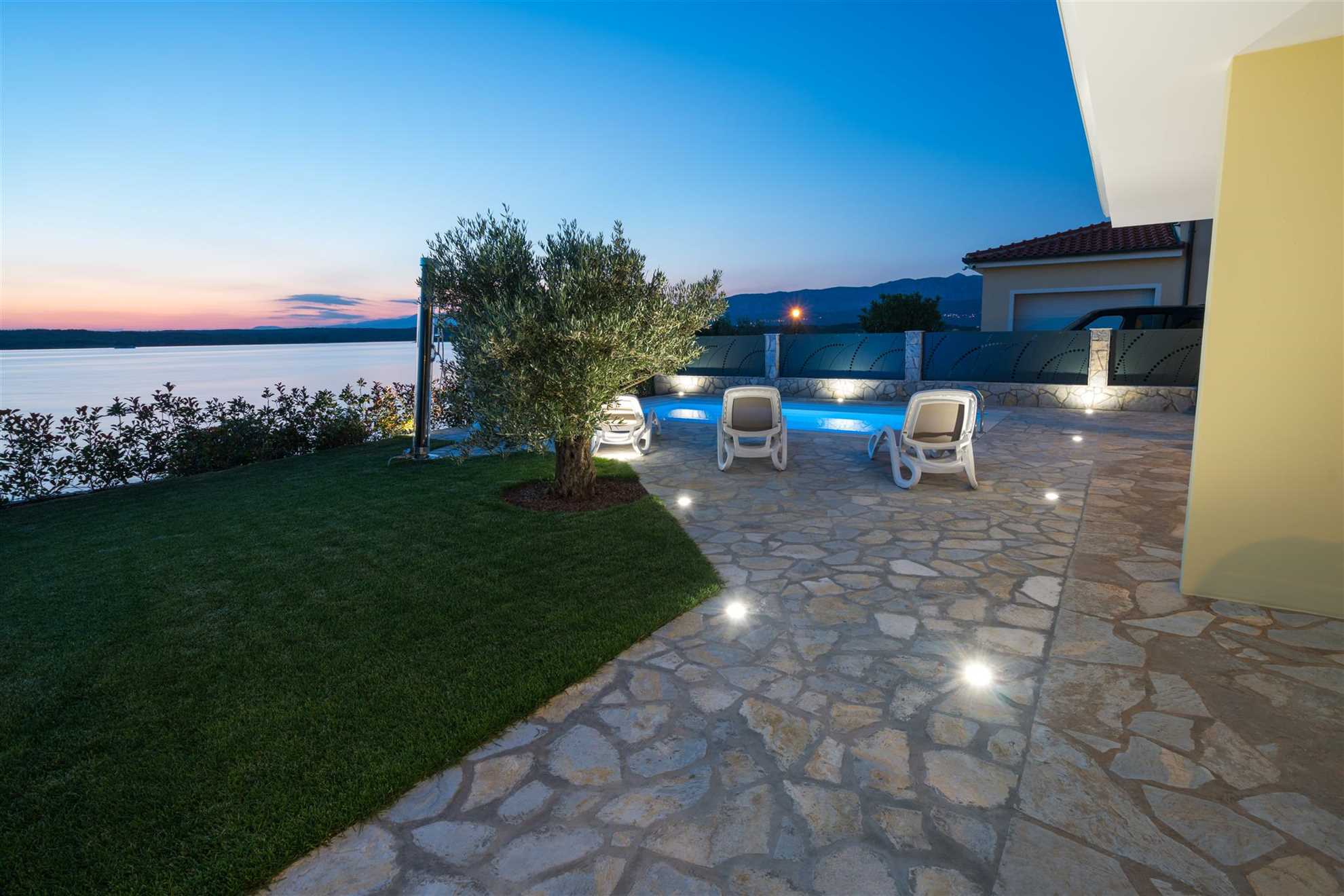 Seafront Villa Claudia with a panoramic Seaview and a swimming pool