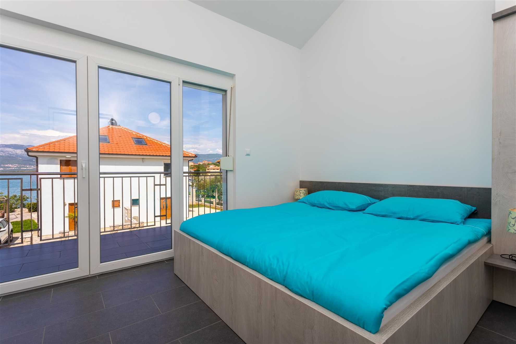 Villa Oasis with swimming pool, Seaview, outdoor kitchen, SUP, kayak and bikes