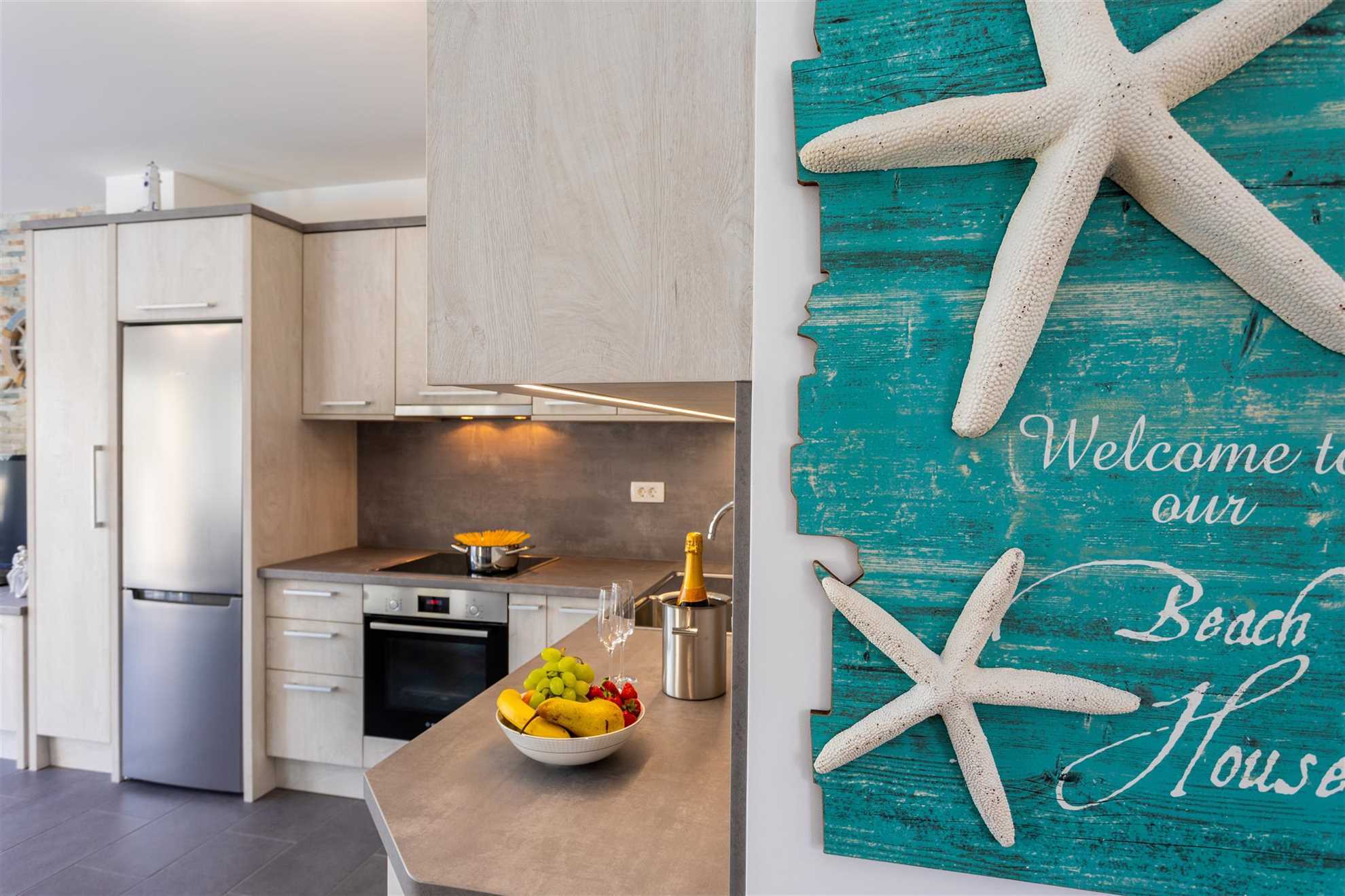 Villa Oasis with swimming pool, Seaview, outdoor kitchen, SUP, kayak and bikes
