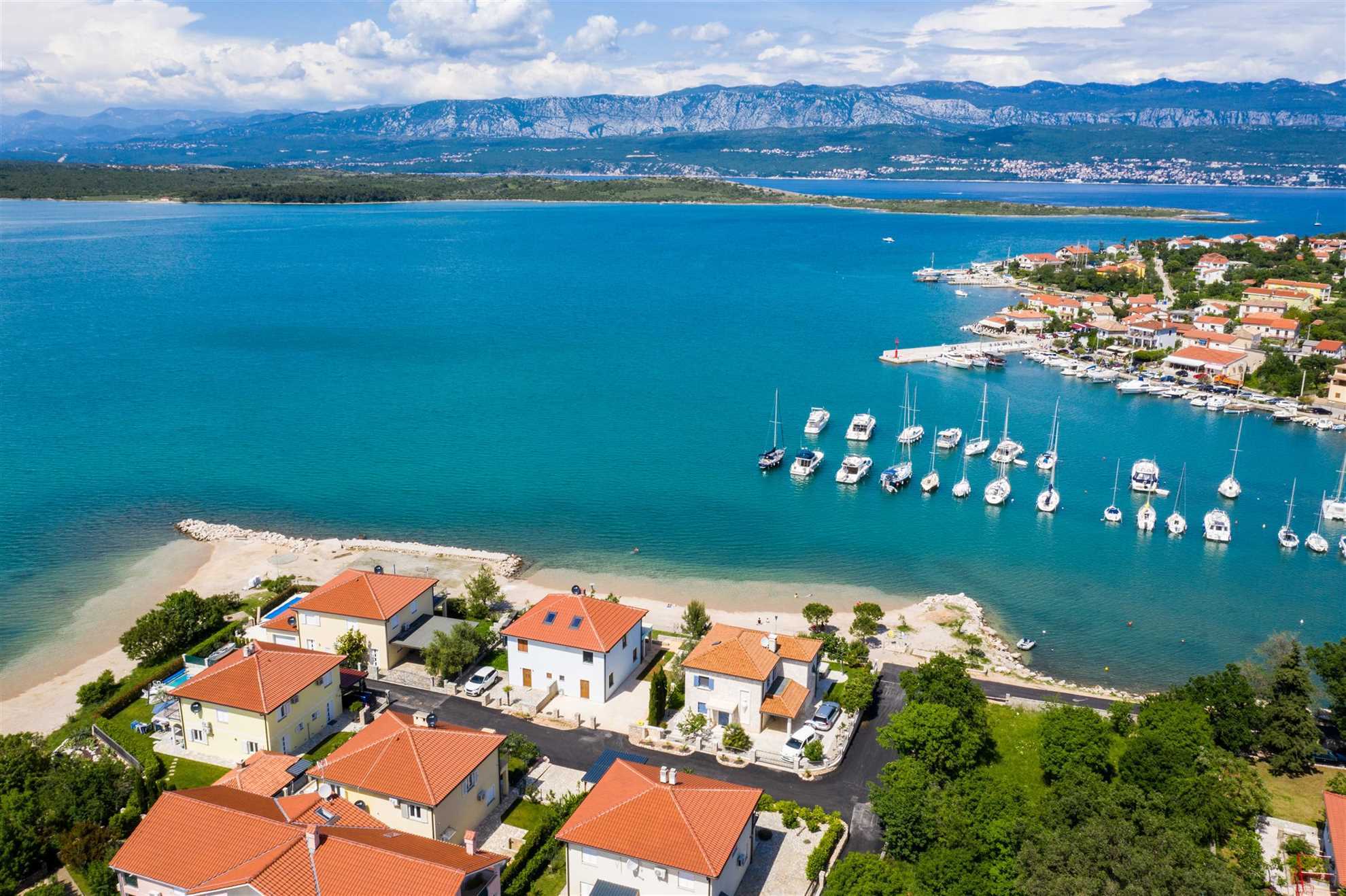 Villa Oasis with swimming pool, Seaview, outdoor kitchen, SUP, kayak and bikes