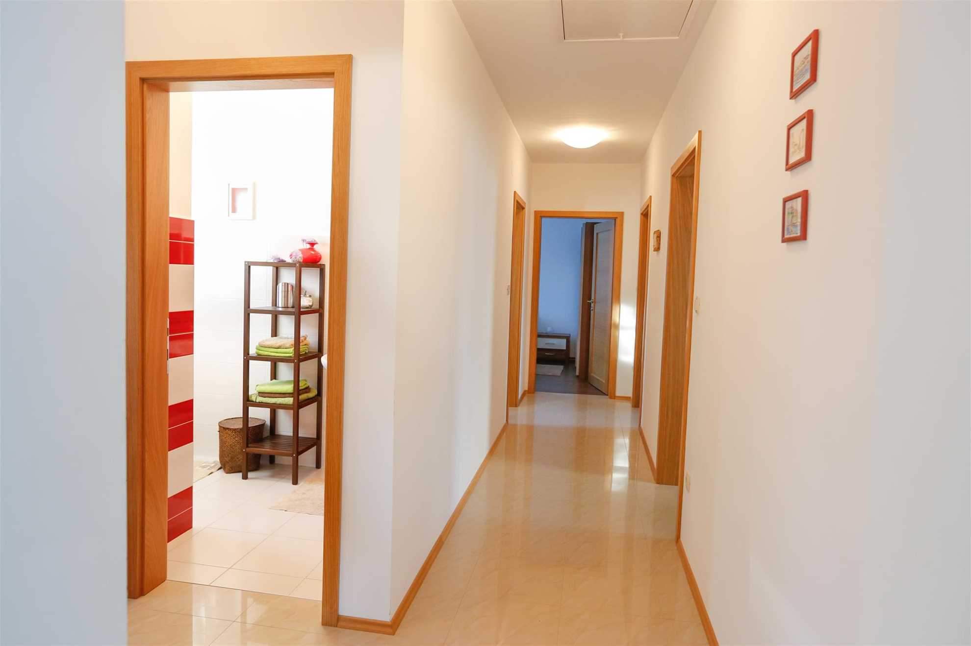 Villa Lavender's Breeze z ogrevanim bazenom, jacuzzijem & kolesi