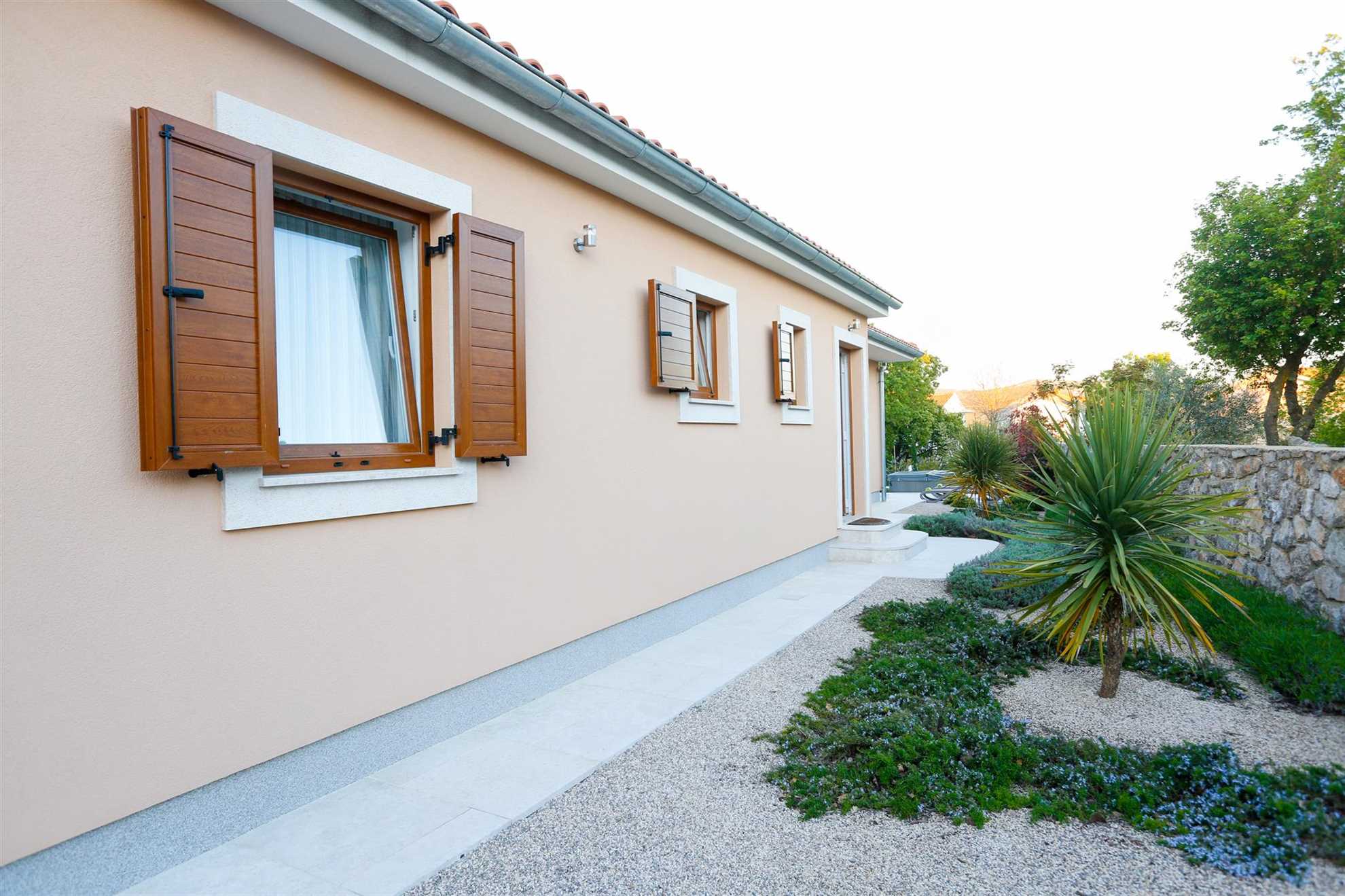 Villa Lavender's Breeze z ogrevanim bazenom, jacuzzijem & kolesi