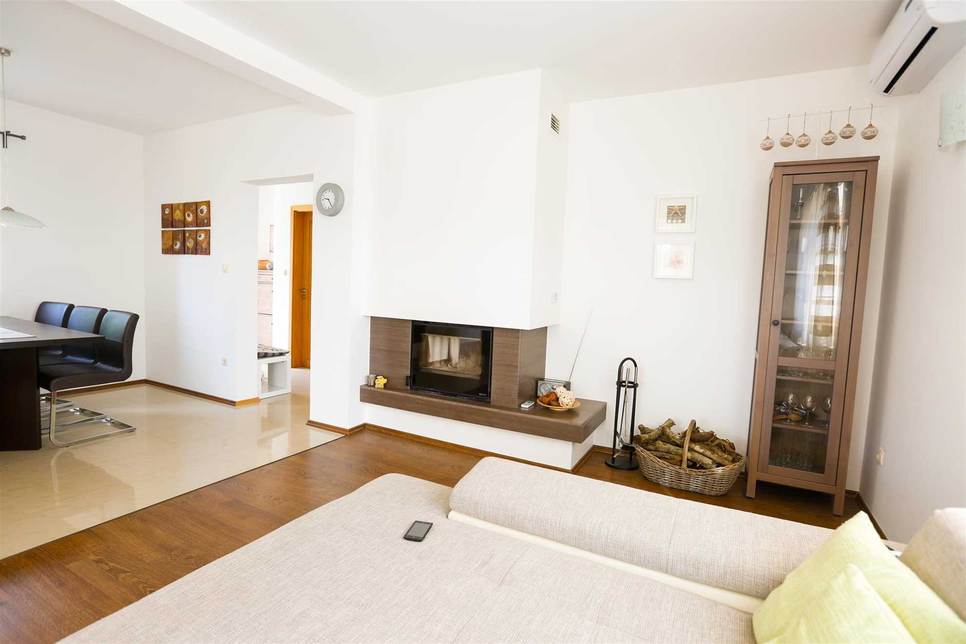 Villa Lavender's Breeze z ogrevanim bazenom, jacuzzijem & kolesi