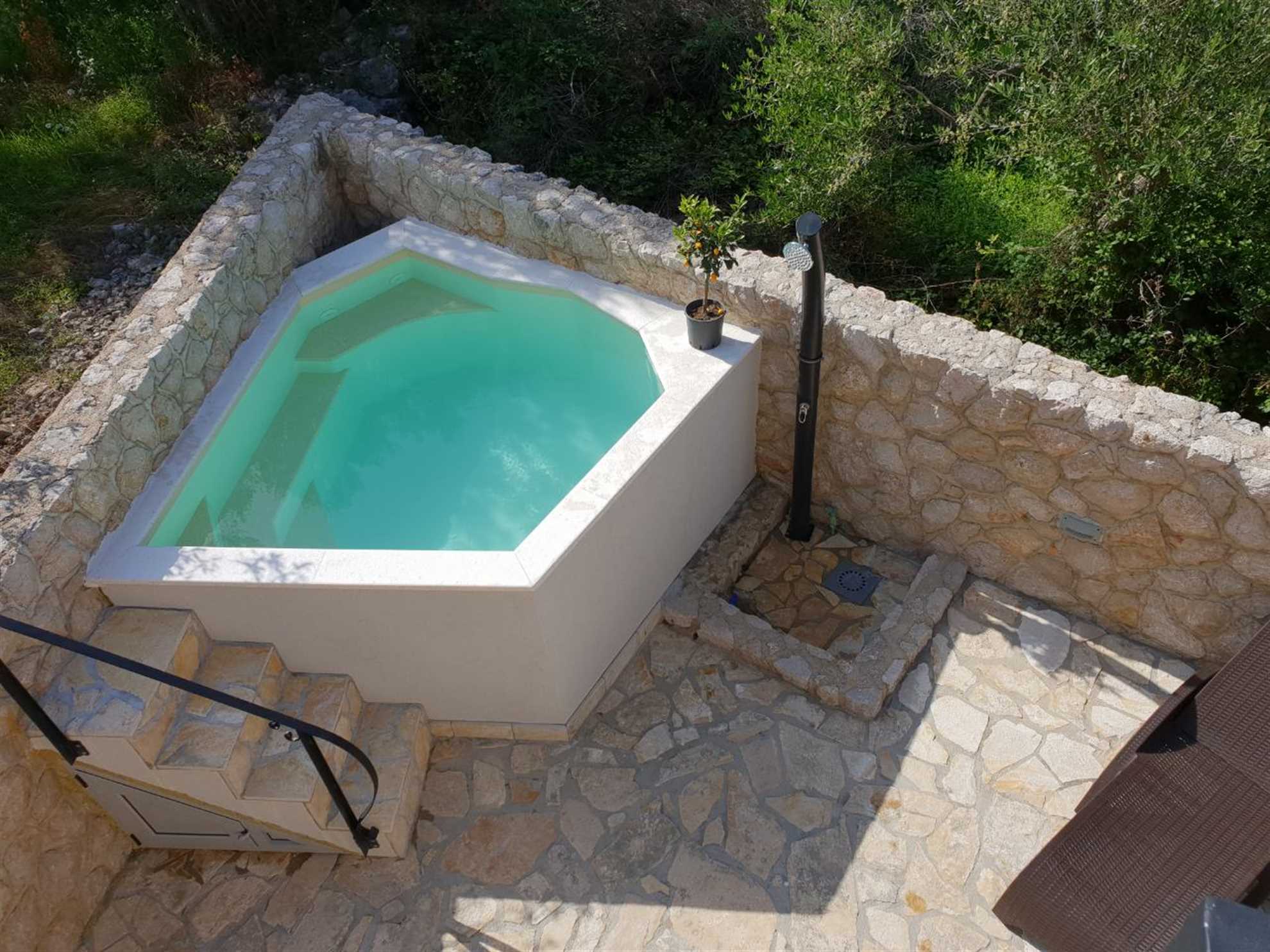 Villa Pinia s čudovitim pogledom na morje in z ogrevanim bazenom