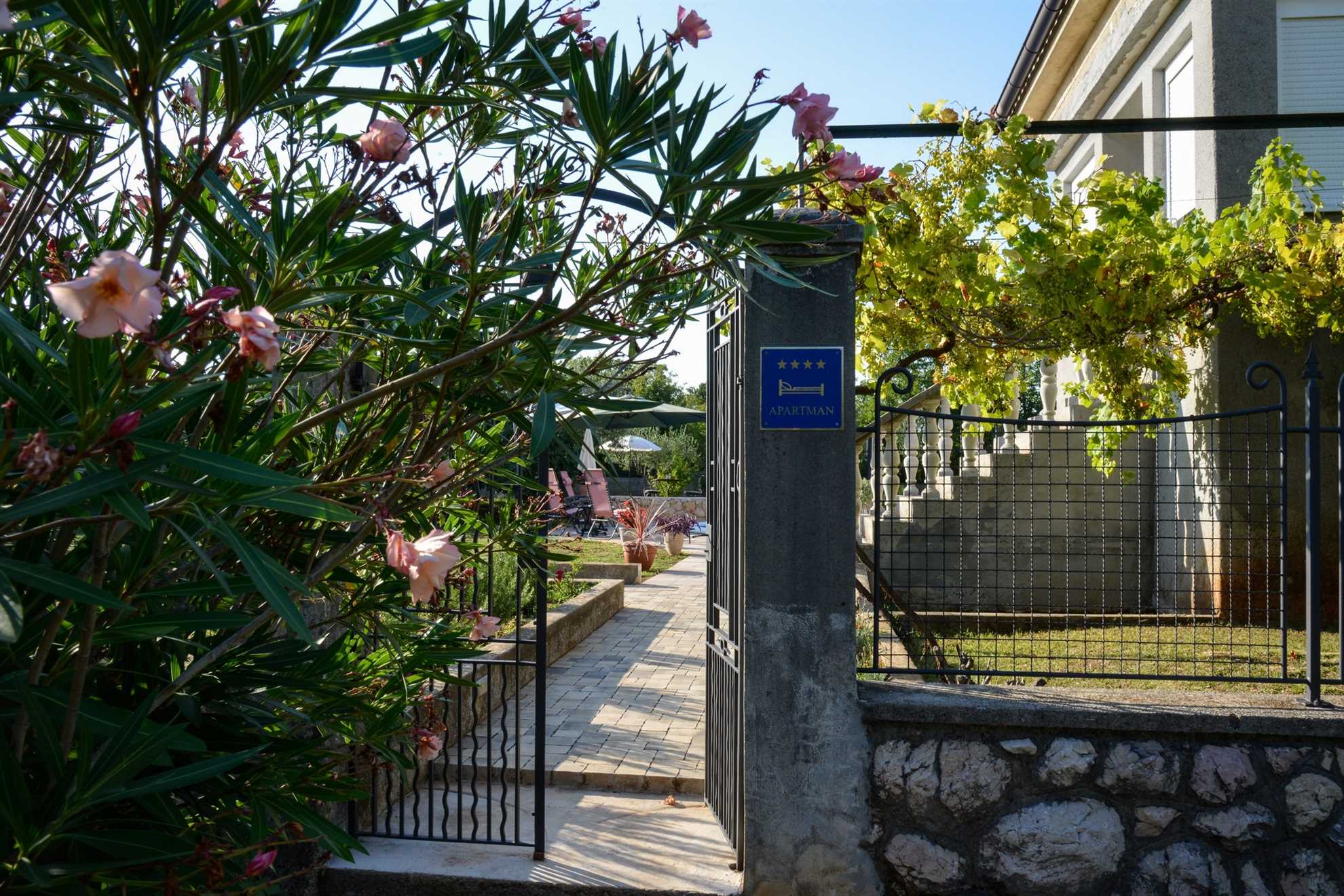 Apartma Villa Oliva z zasebnim bazenom
