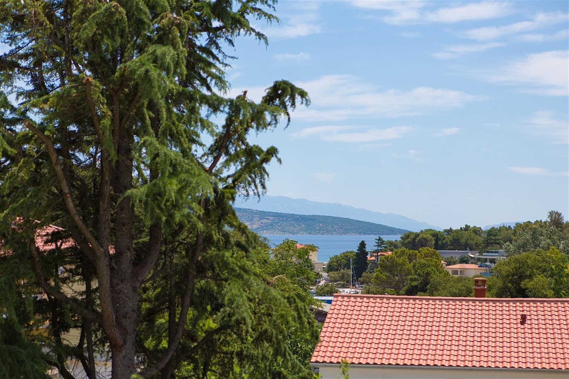Villa Celeia - Luxuriöse 2. Stock Ferienwohnungen mit beheiztem Pool im Stadtzentrum von Krk