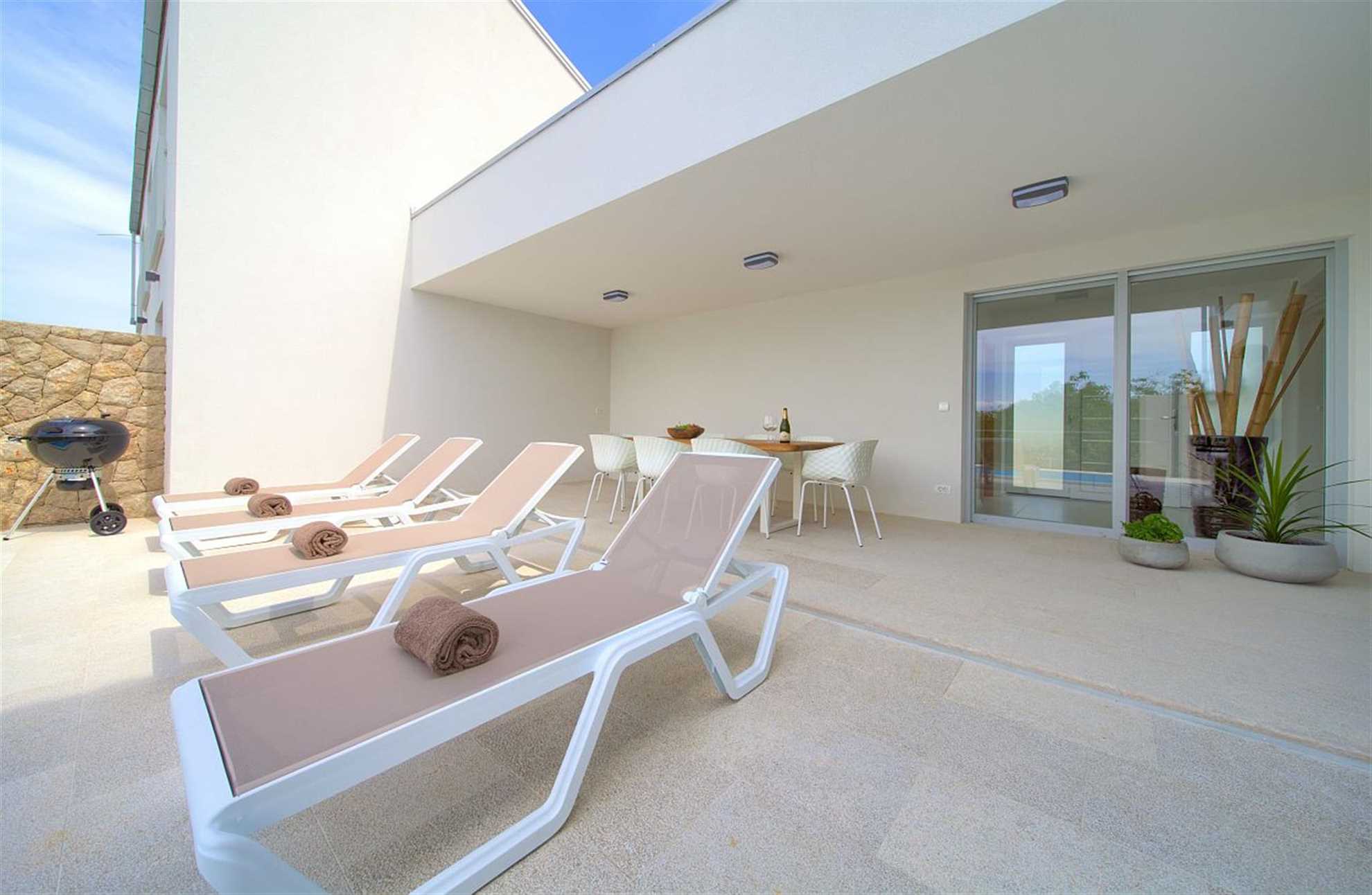 Villa Terra mit beheiztem Pool