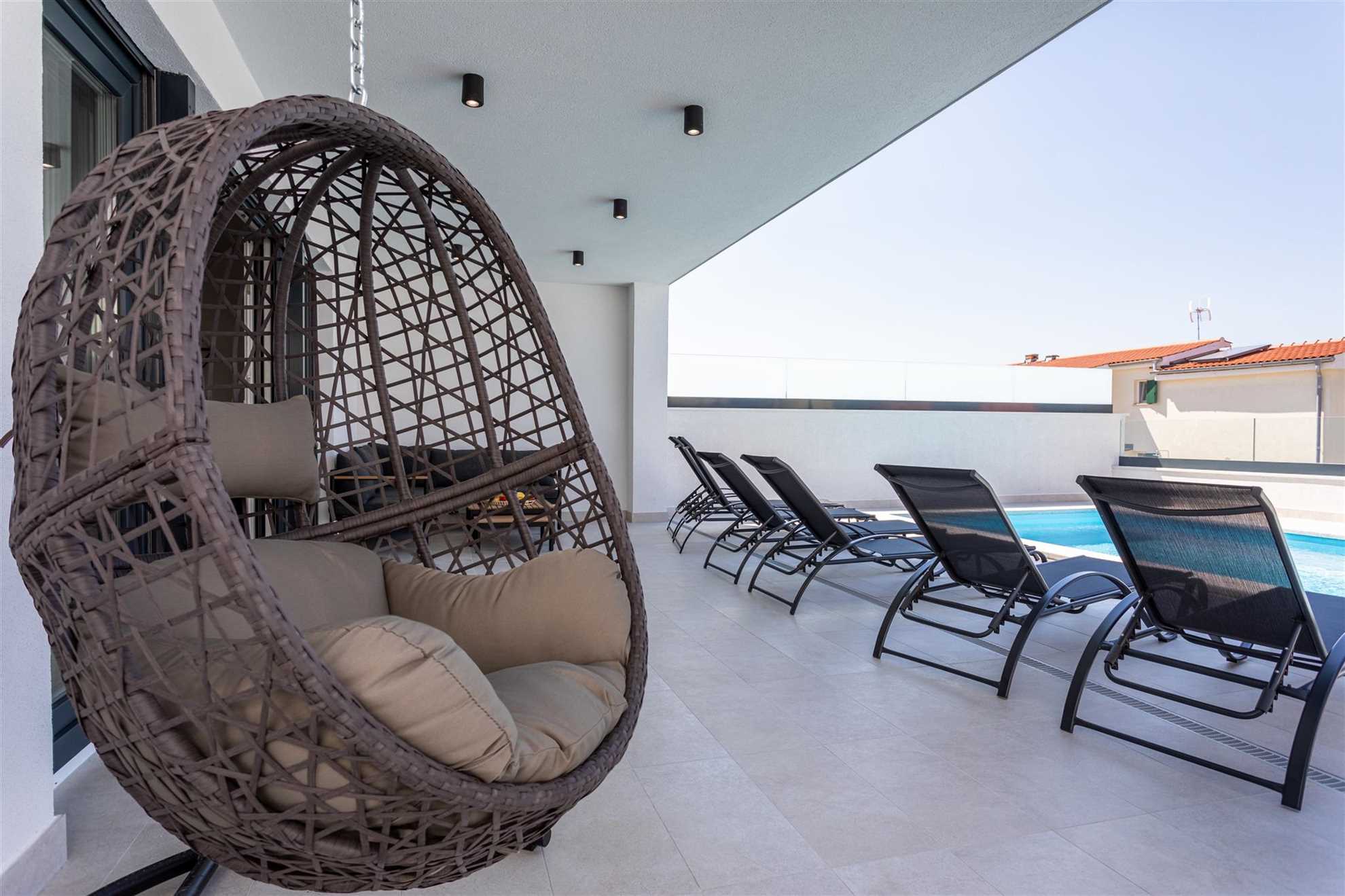 Villa Manhattan with heated pool and Seaview