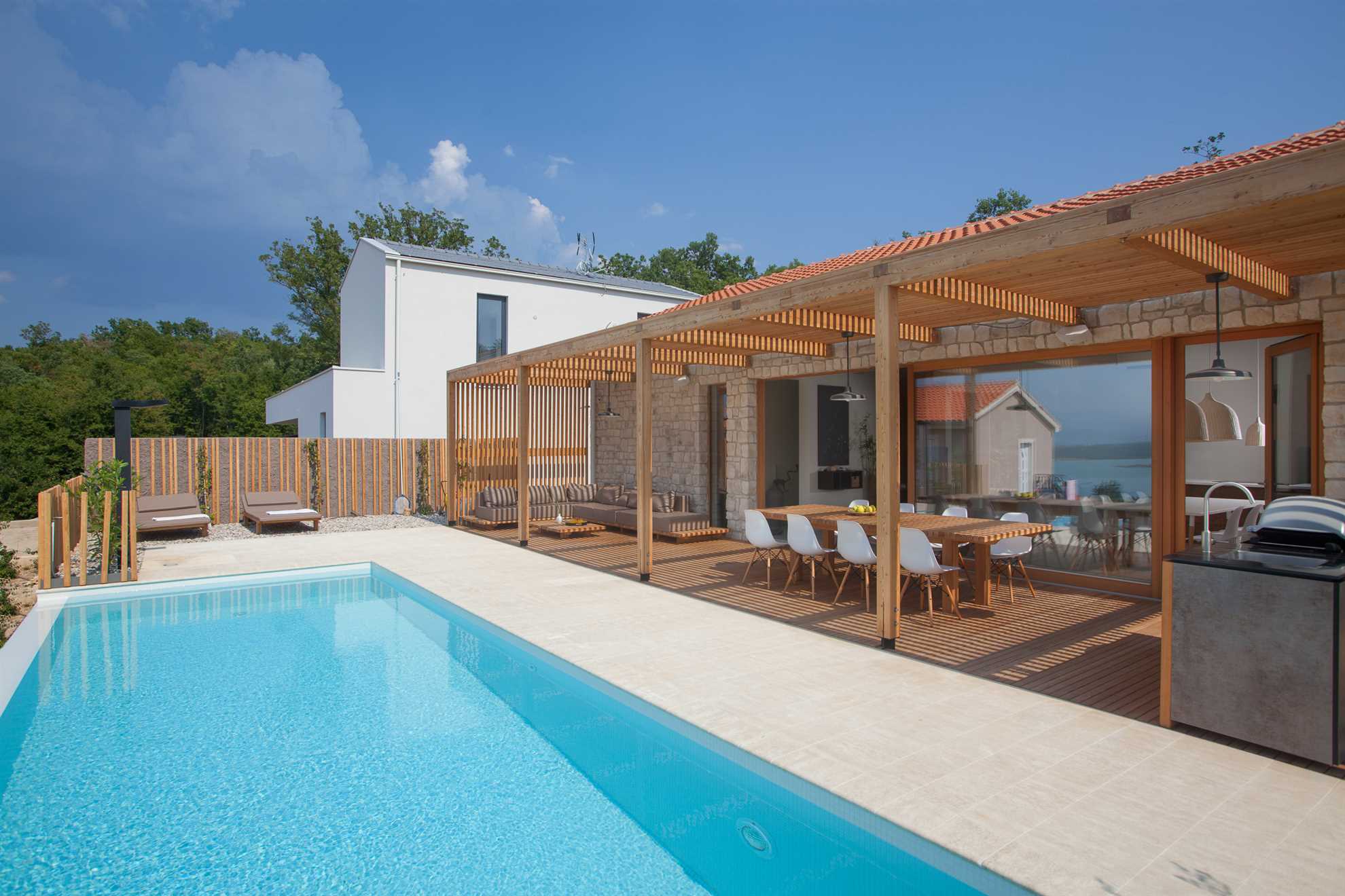 Awarded Design Villa Olea, Luxury Villa with heated pool & Seaview