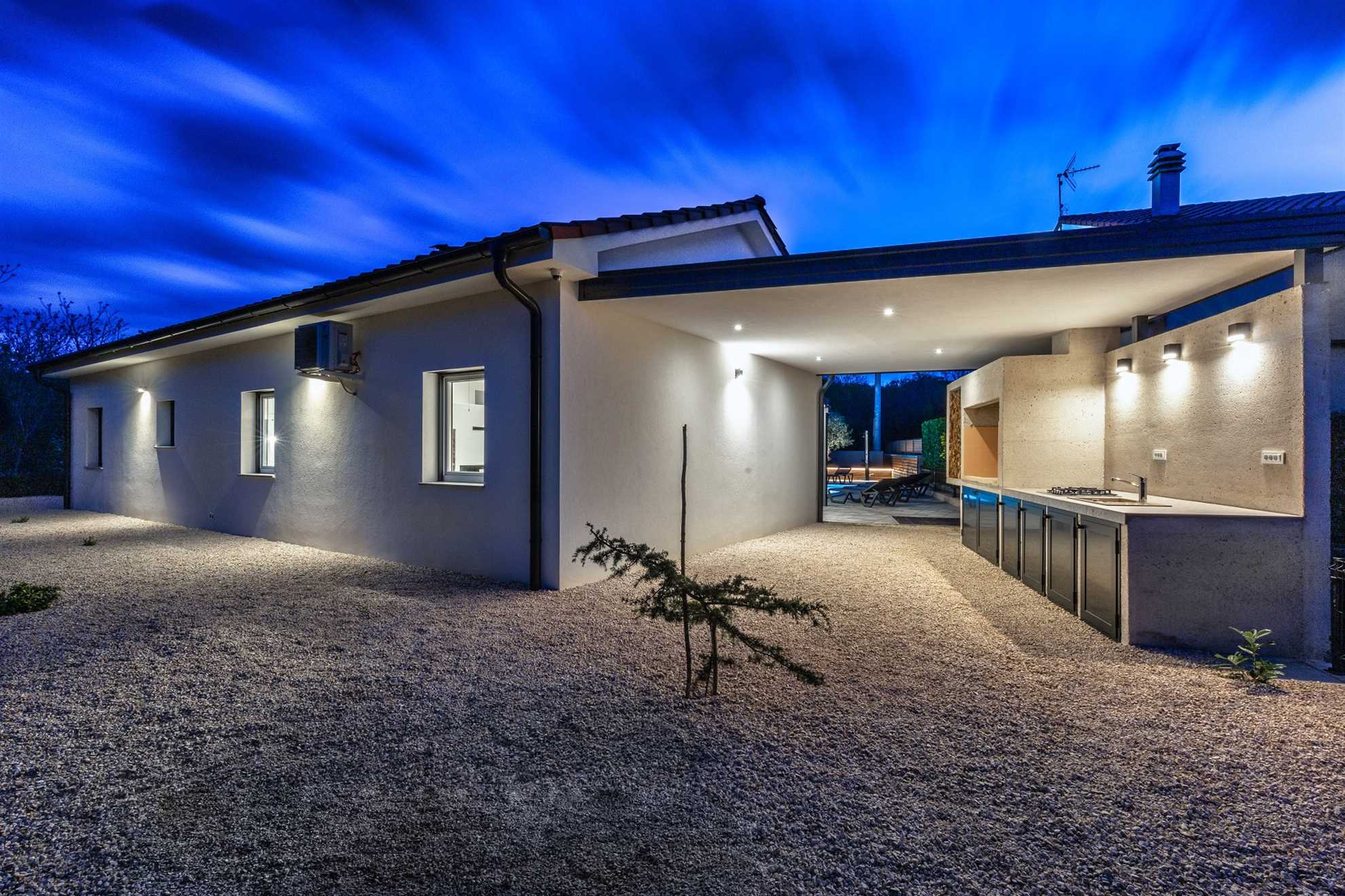 Villa Larra mit beheizten Pool & Whirlpool