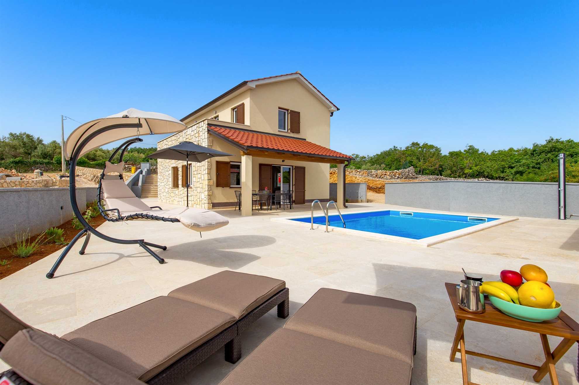Villa Maestral mit beheiztem Pool, Fitness und Meerblick