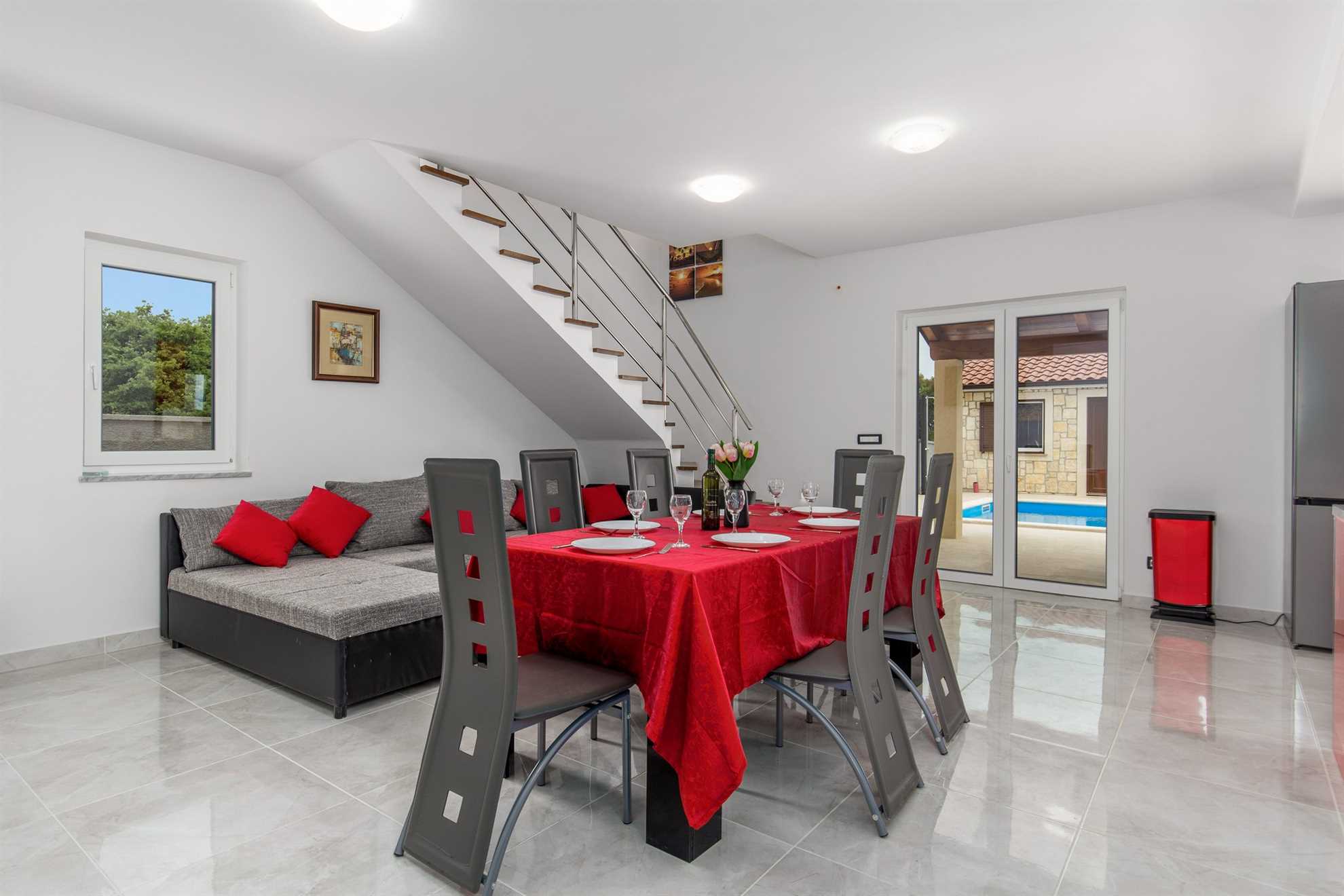 Villa Maestral mit beheiztem Pool, Fitness und Meerblick