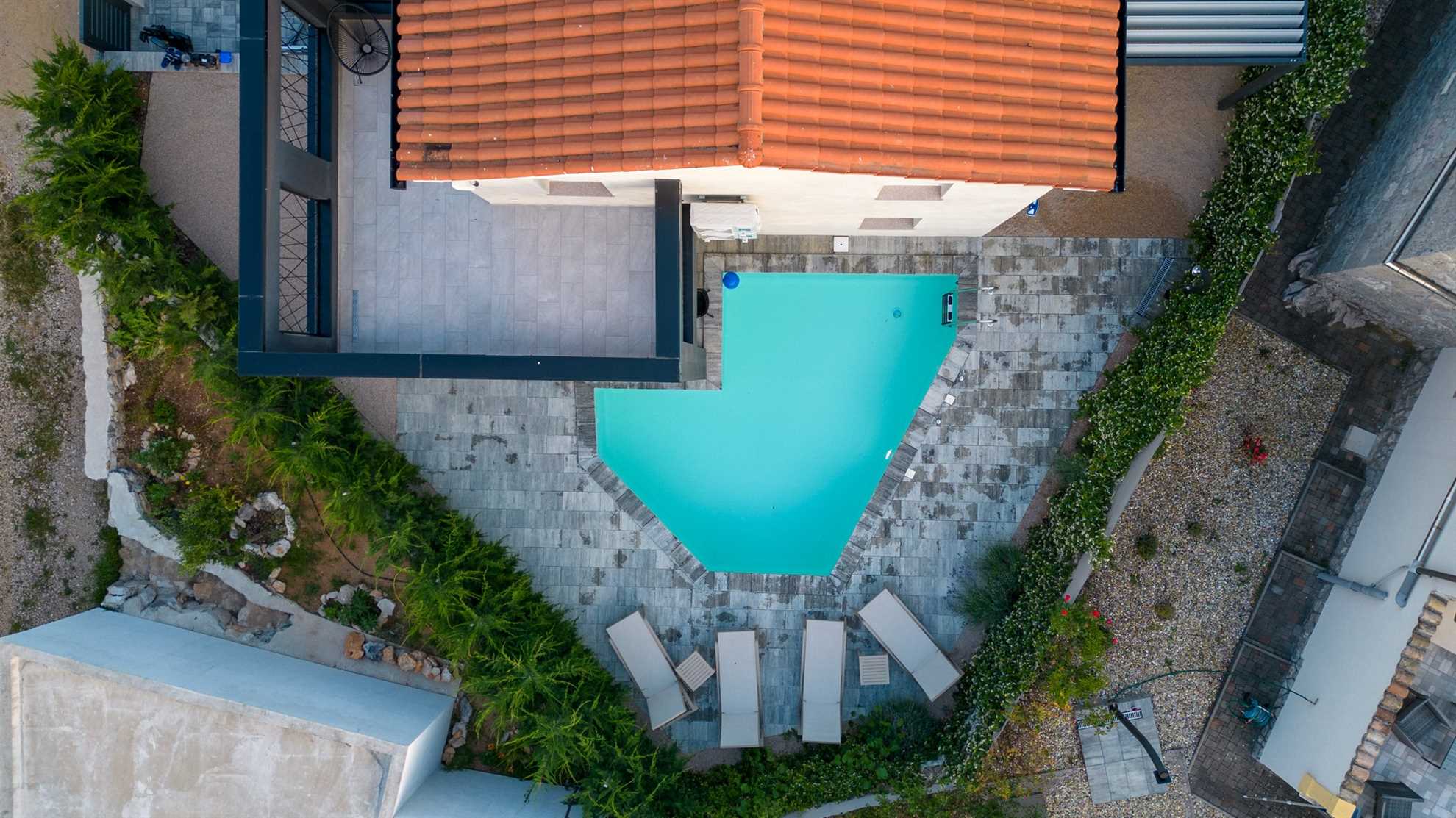 Villa Lota with a heated pool, sauna & E-car charger