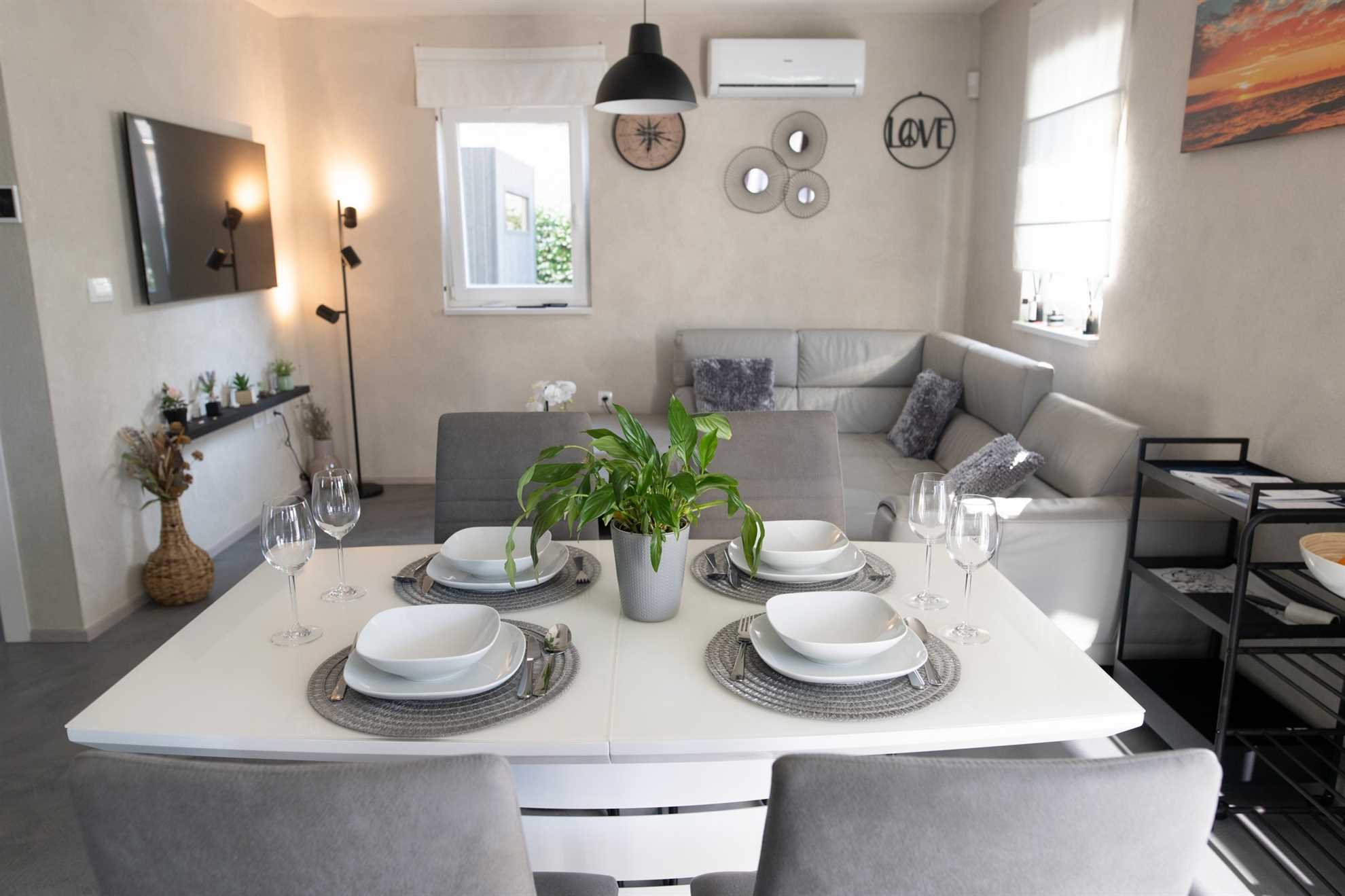 Villa Lota with a heated pool, sauna & E-car charger