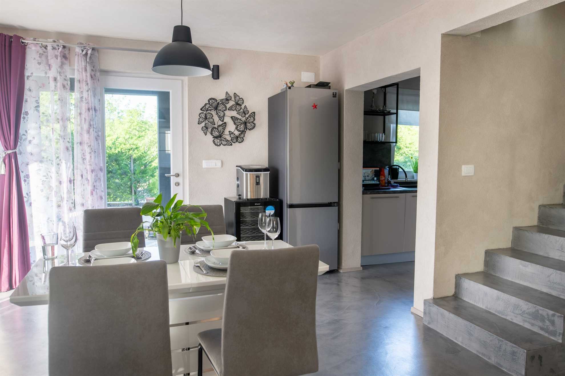 Villa Lota with a heated pool, sauna & E-car charger