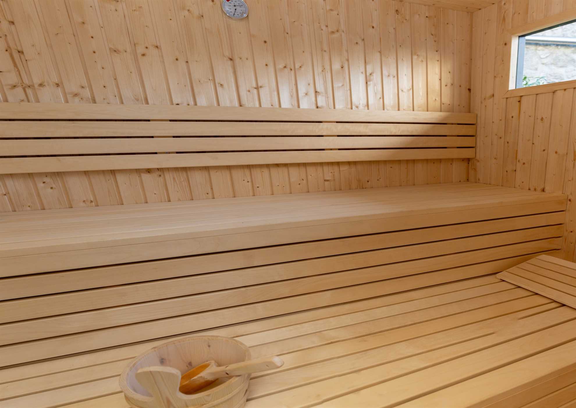 Villa Lota with a heated pool, sauna & E-car charger