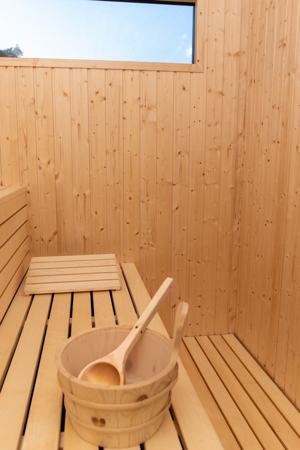 Villa Lota with a heated pool, sauna & E-car charger