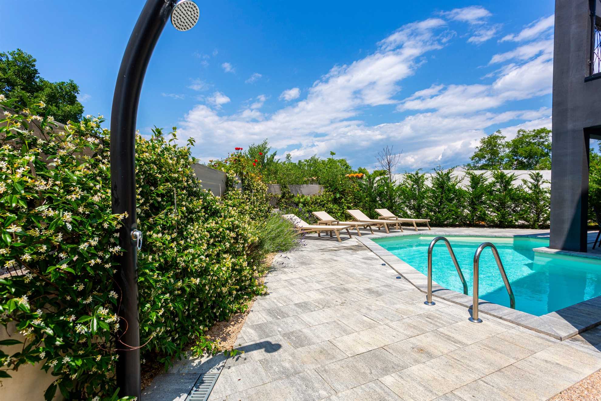 Villa Lota with a heated pool, sauna & E-car charger