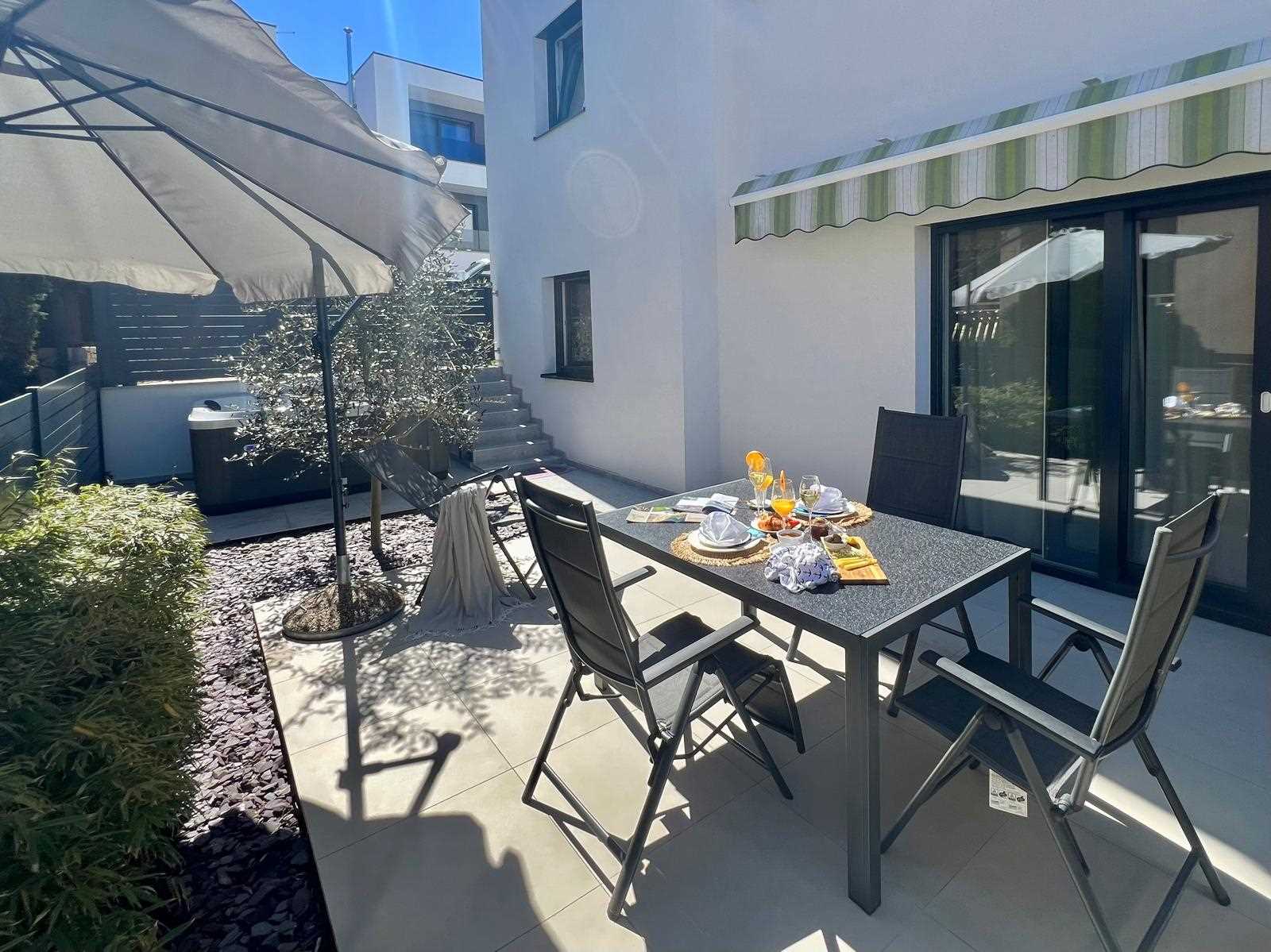 Deluxe Ferienwohnung I. mit Whirlpool in Strandnähe