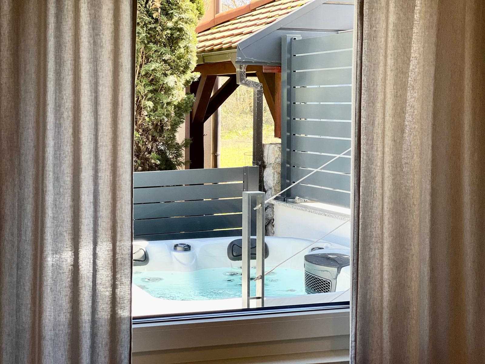 Deluxe Ferienwohnung I. mit Whirlpool in Strandnähe