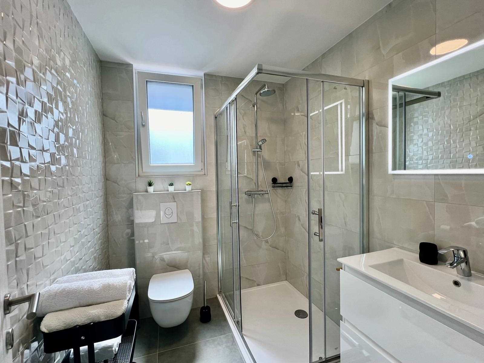 Deluxe Ferienwohnung I. mit Whirlpool in Strandnähe