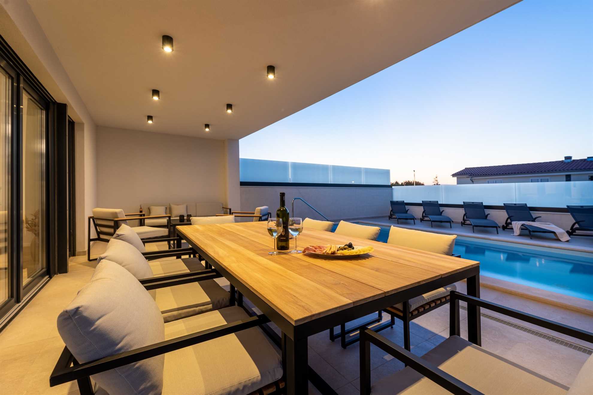 Villa Aria am Meer mit beheiztem Pool & Meerblick