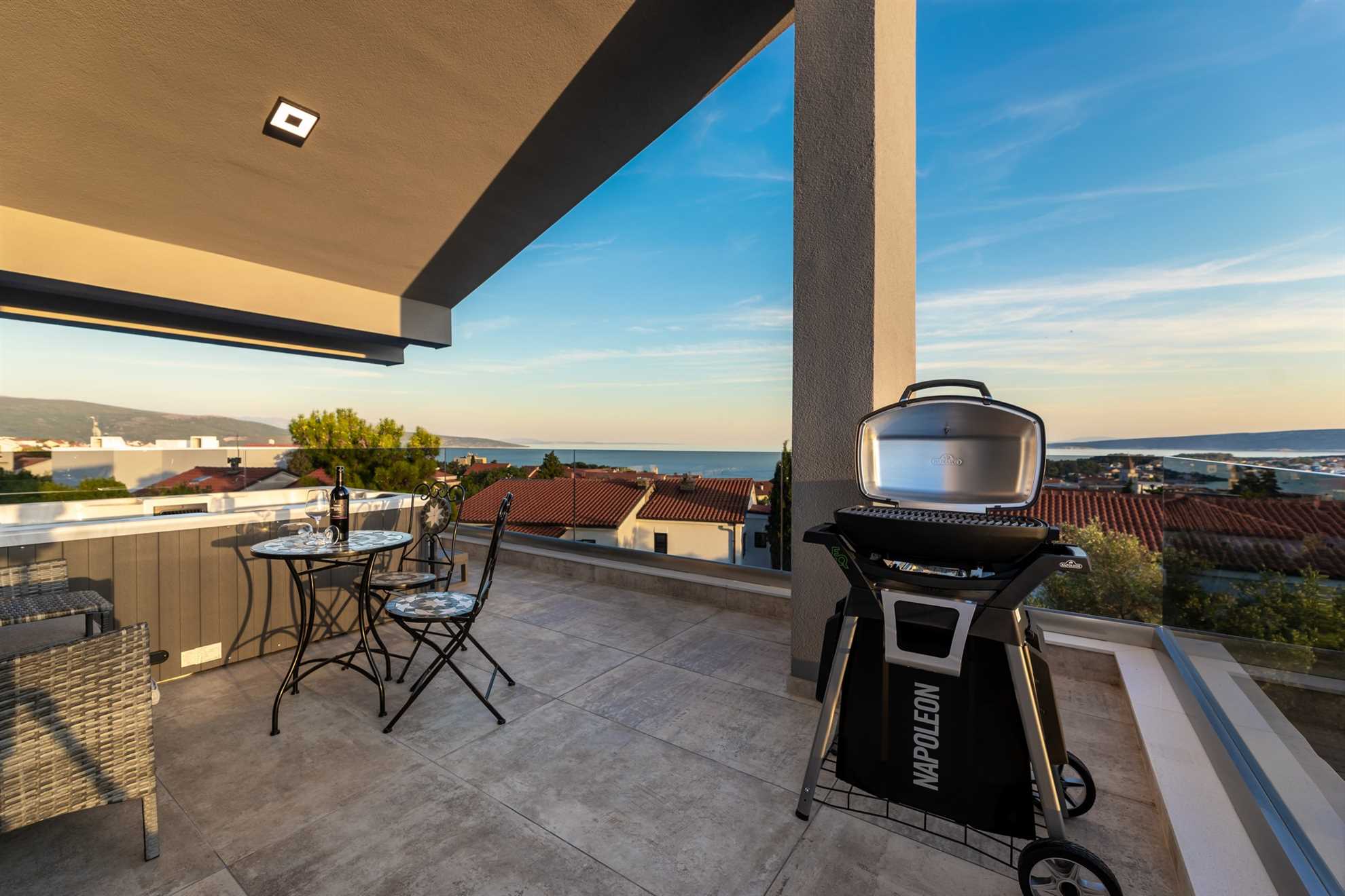 Luxury Penthouse Apartment IV. with a private Jacuzzi in Villa Adria Apartments