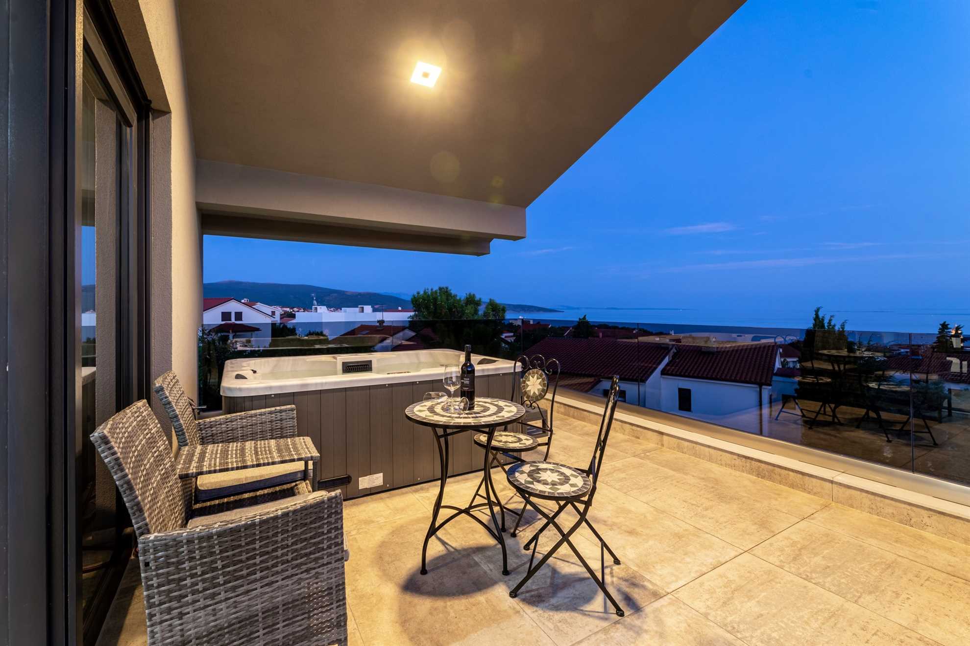 Luxury Penthouse Apartment IV. with a private Jacuzzi in Villa Adria Apartments