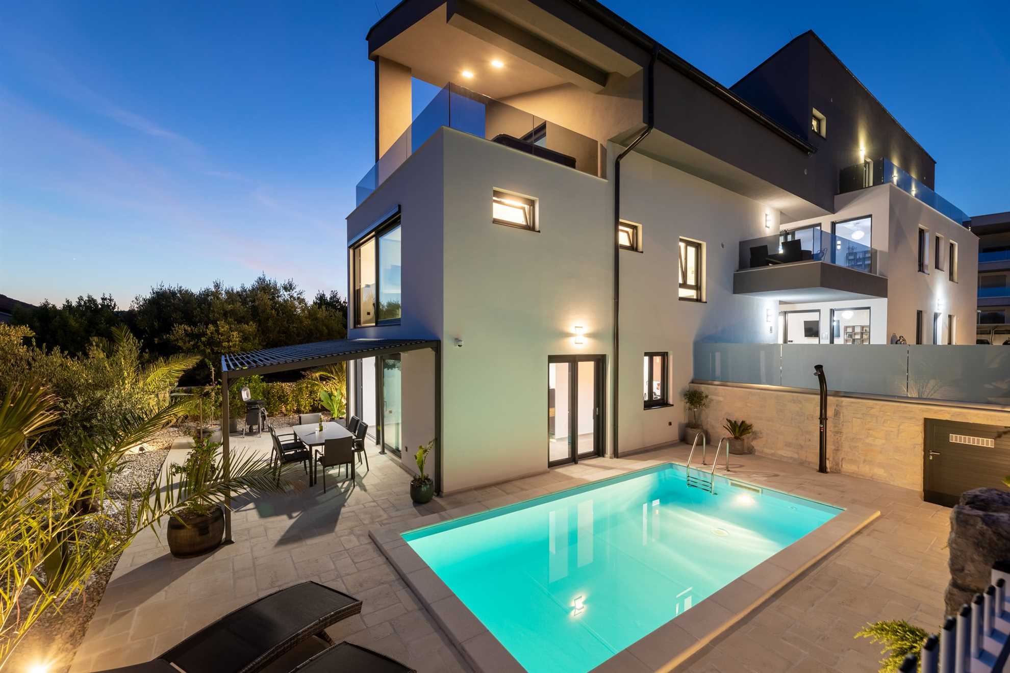 Luxuriöse Villa Adria Apartments für große Gruppen mit Pools und Whirlpool
