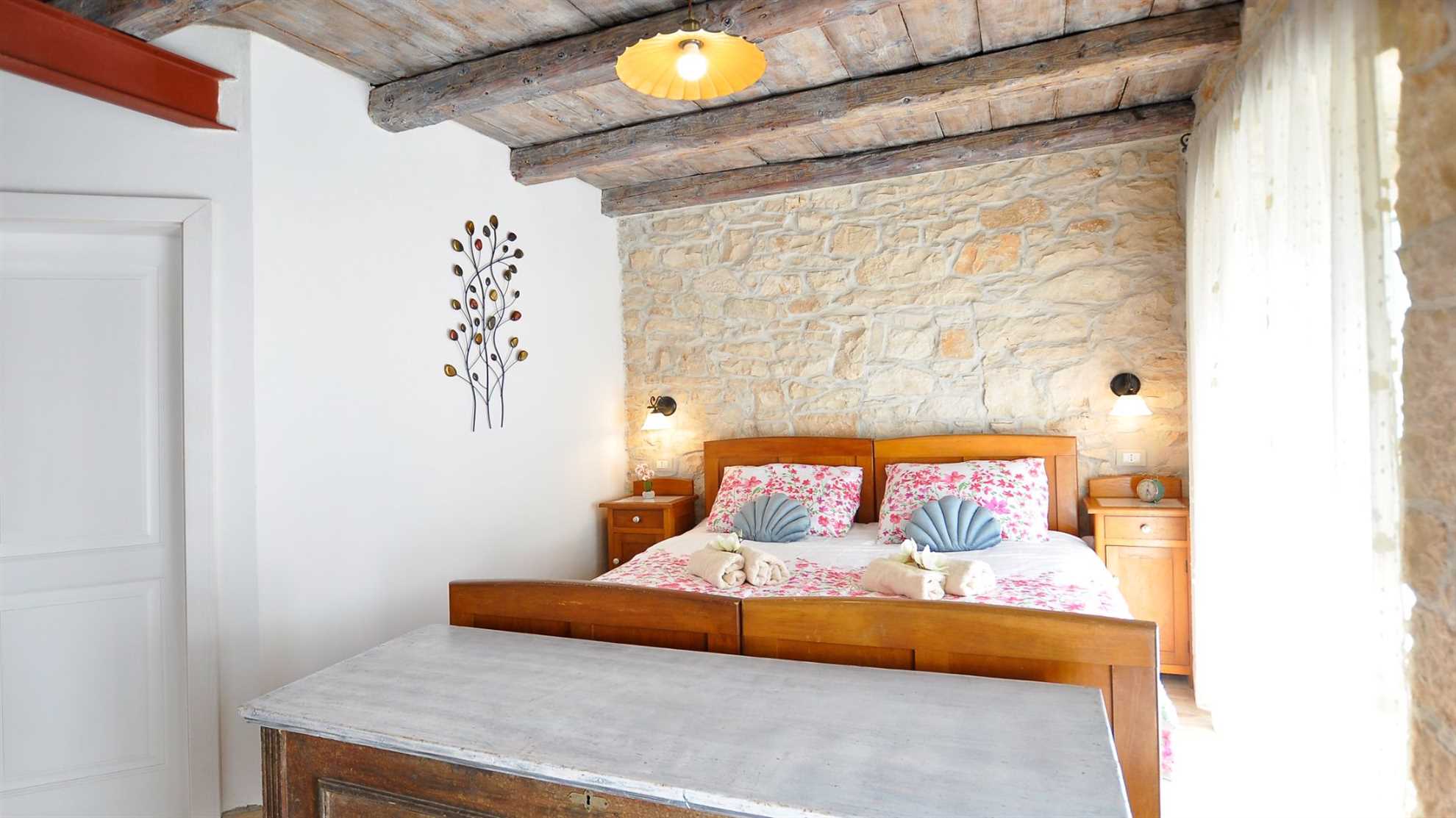 Villa Gisella with heated swimming pool